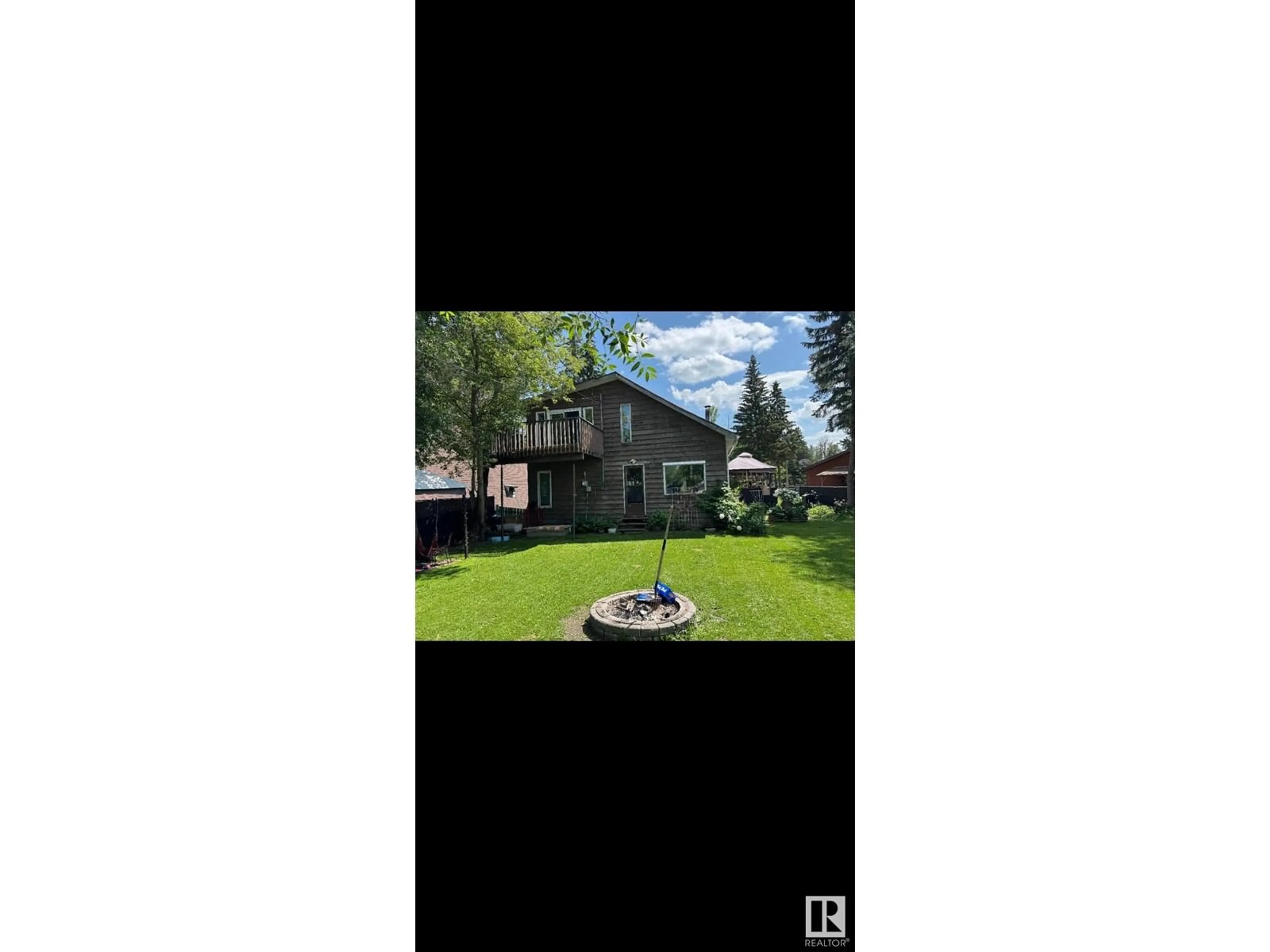 A pic from outside/outdoor area/front of a property/back of a property/a pic from drone, unknown for 5912 49 AV, Rural Lac Ste. Anne County Alberta T0E0A0