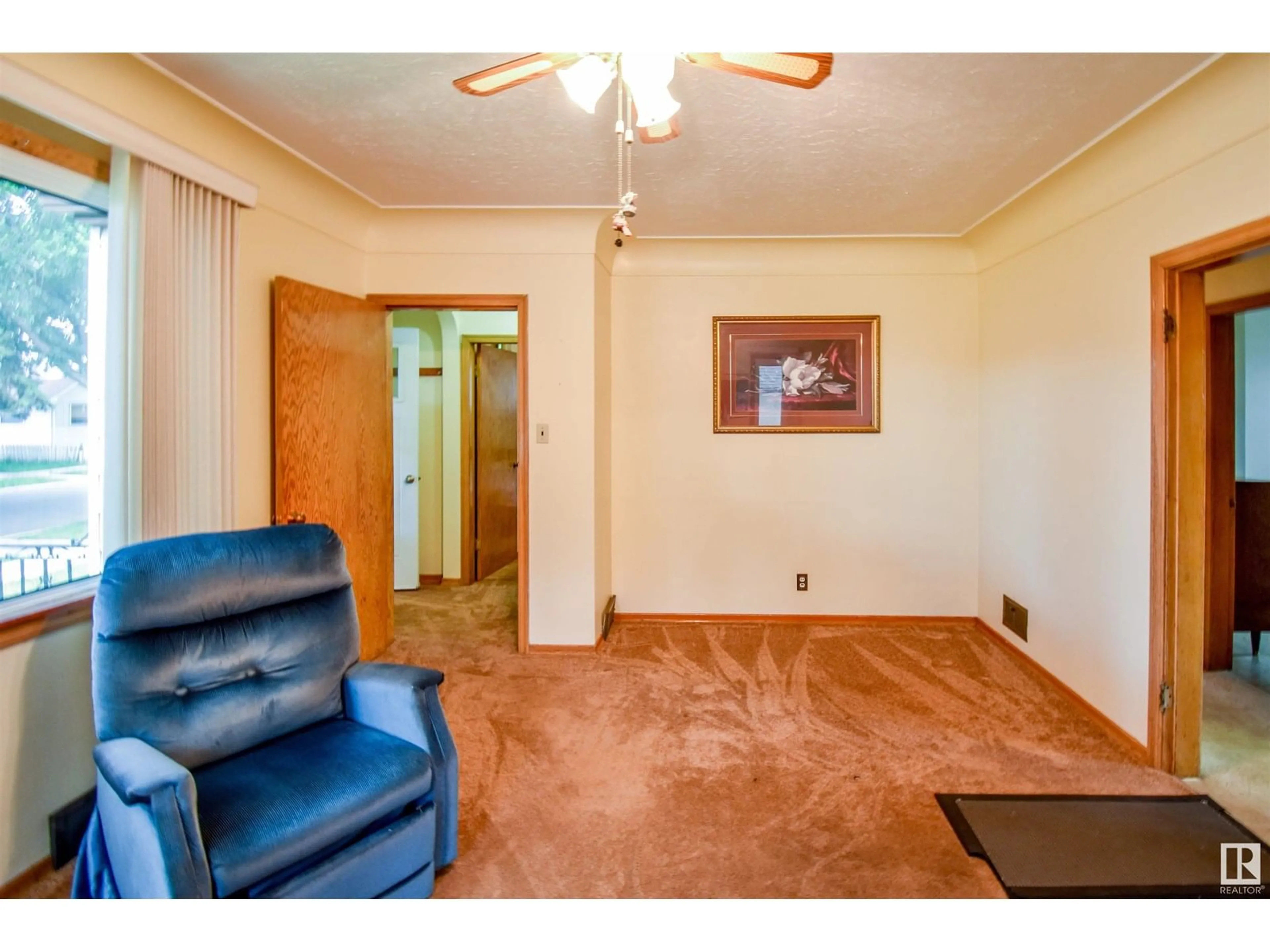A pic of a room for 12743 118 ST, Edmonton Alberta T5E5K9