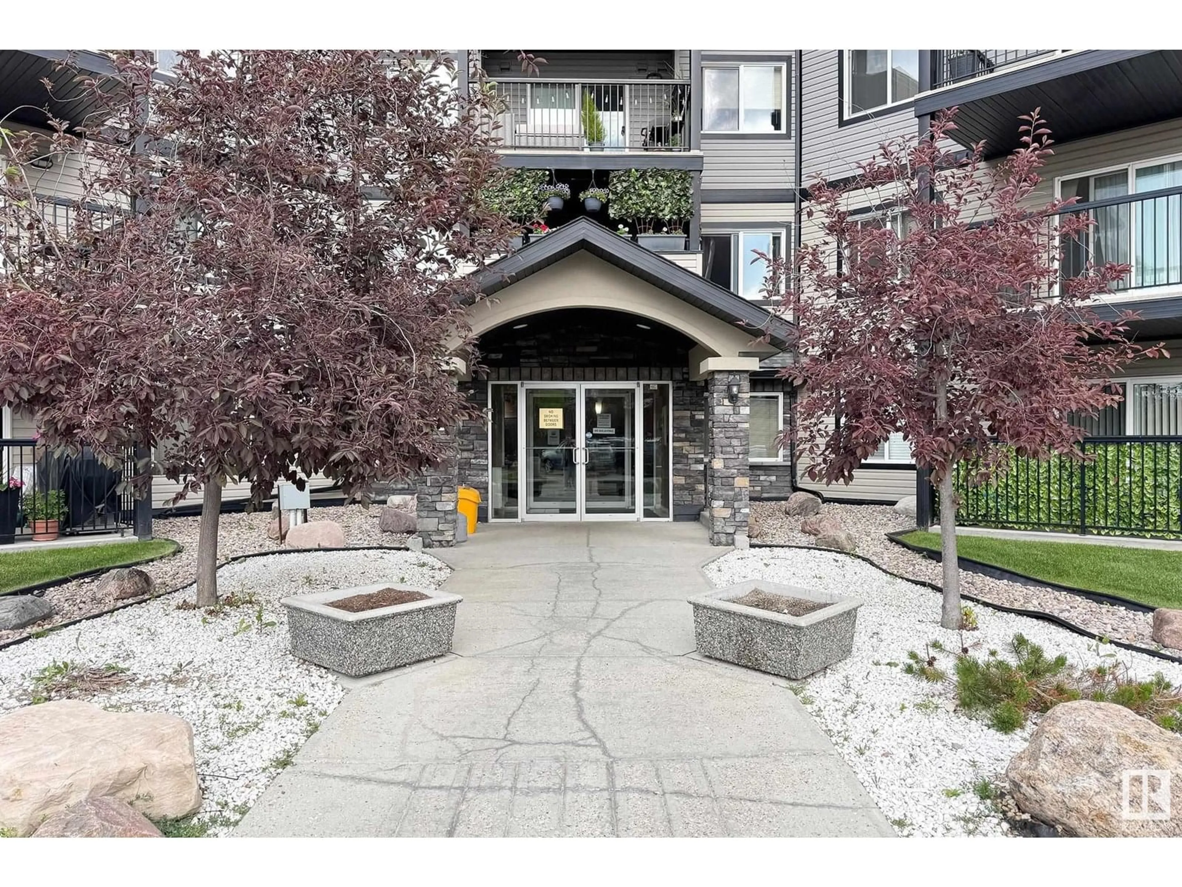 Indoor foyer for #118 - 5951 165 AV, Edmonton Alberta T5Y0J6