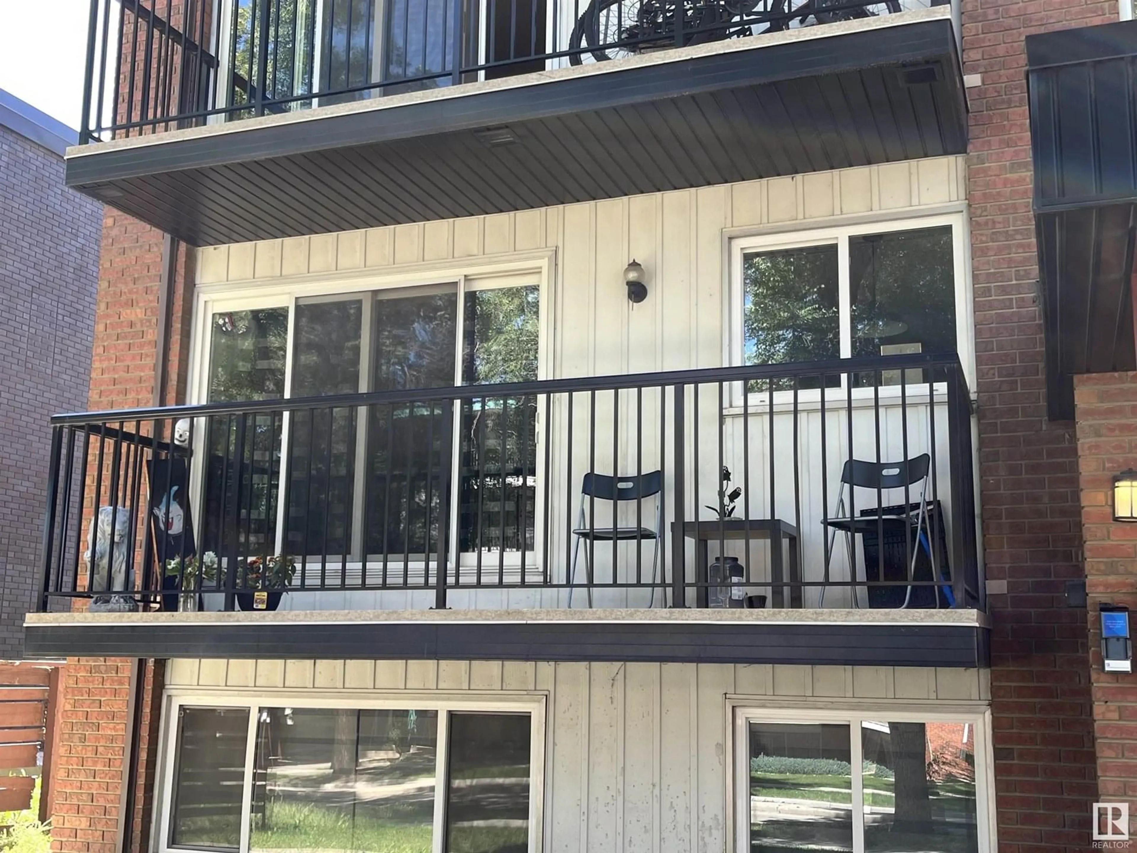 Patio, unknown for 201 - 10149 83 AV NW, Edmonton Alberta T6E2C5