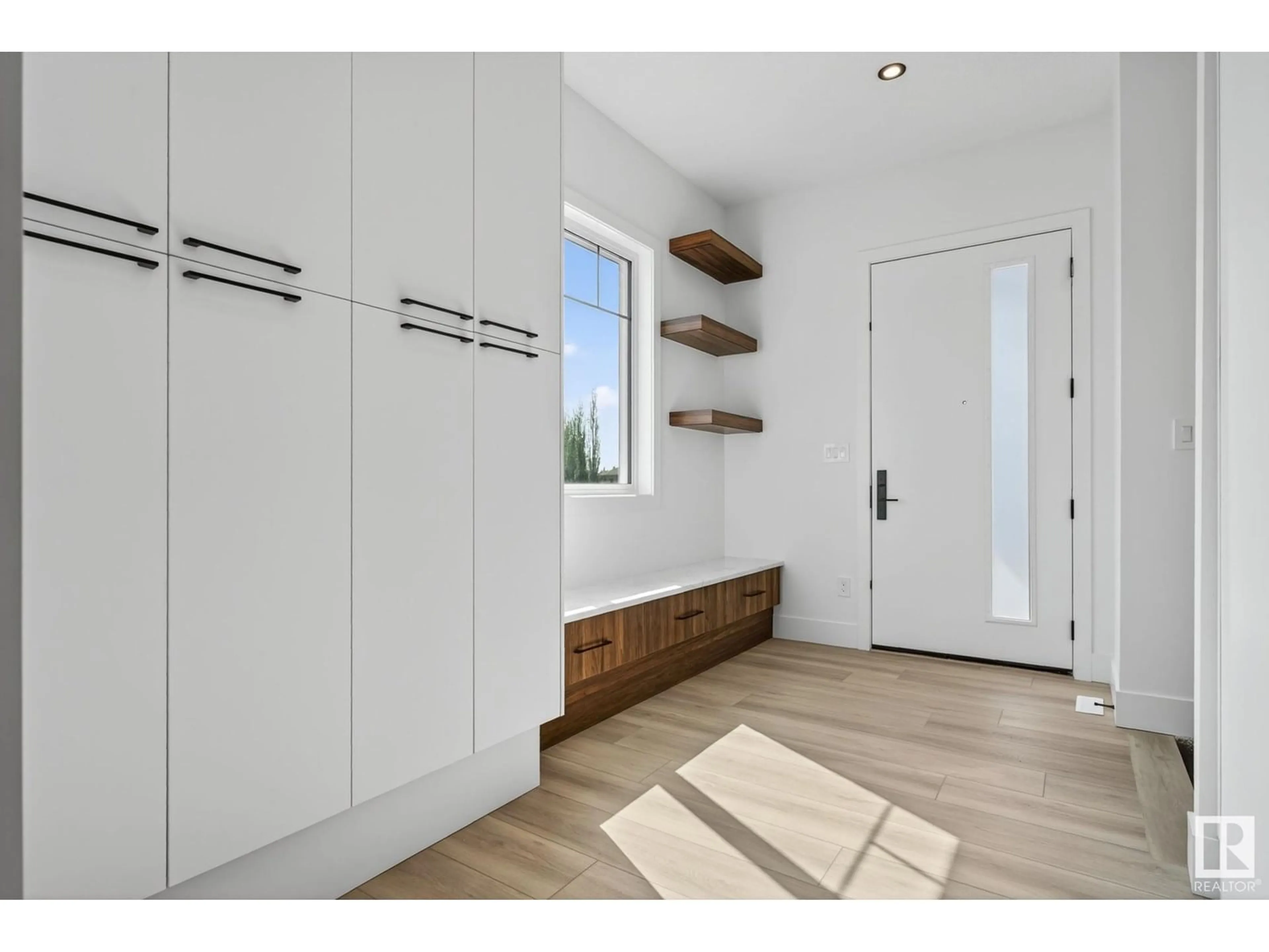 Indoor entryway for NE - 296 165 AV, Edmonton Alberta T5Y4J3