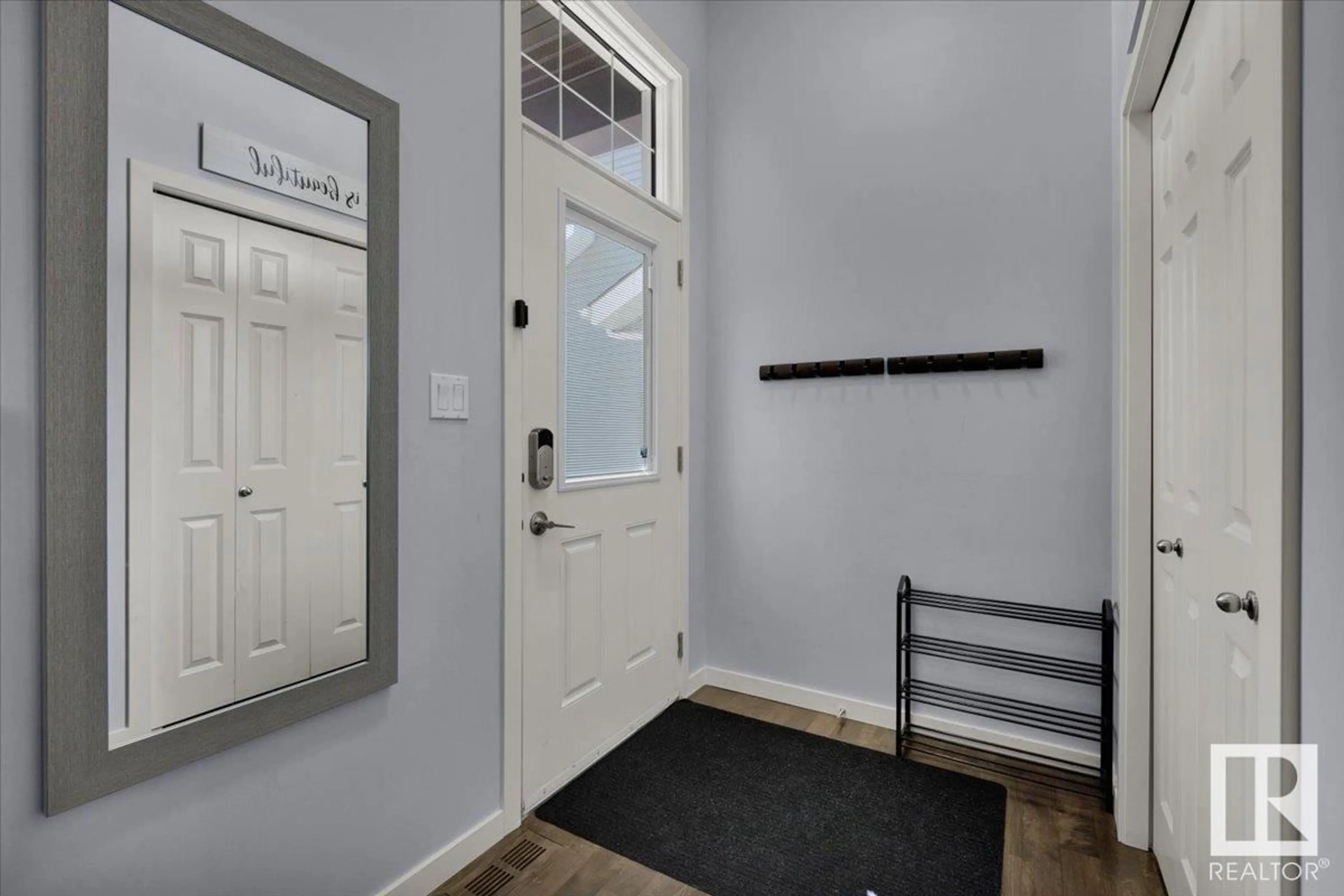 Indoor entryway for 2585 COLE CR, Edmonton Alberta T6W2A3
