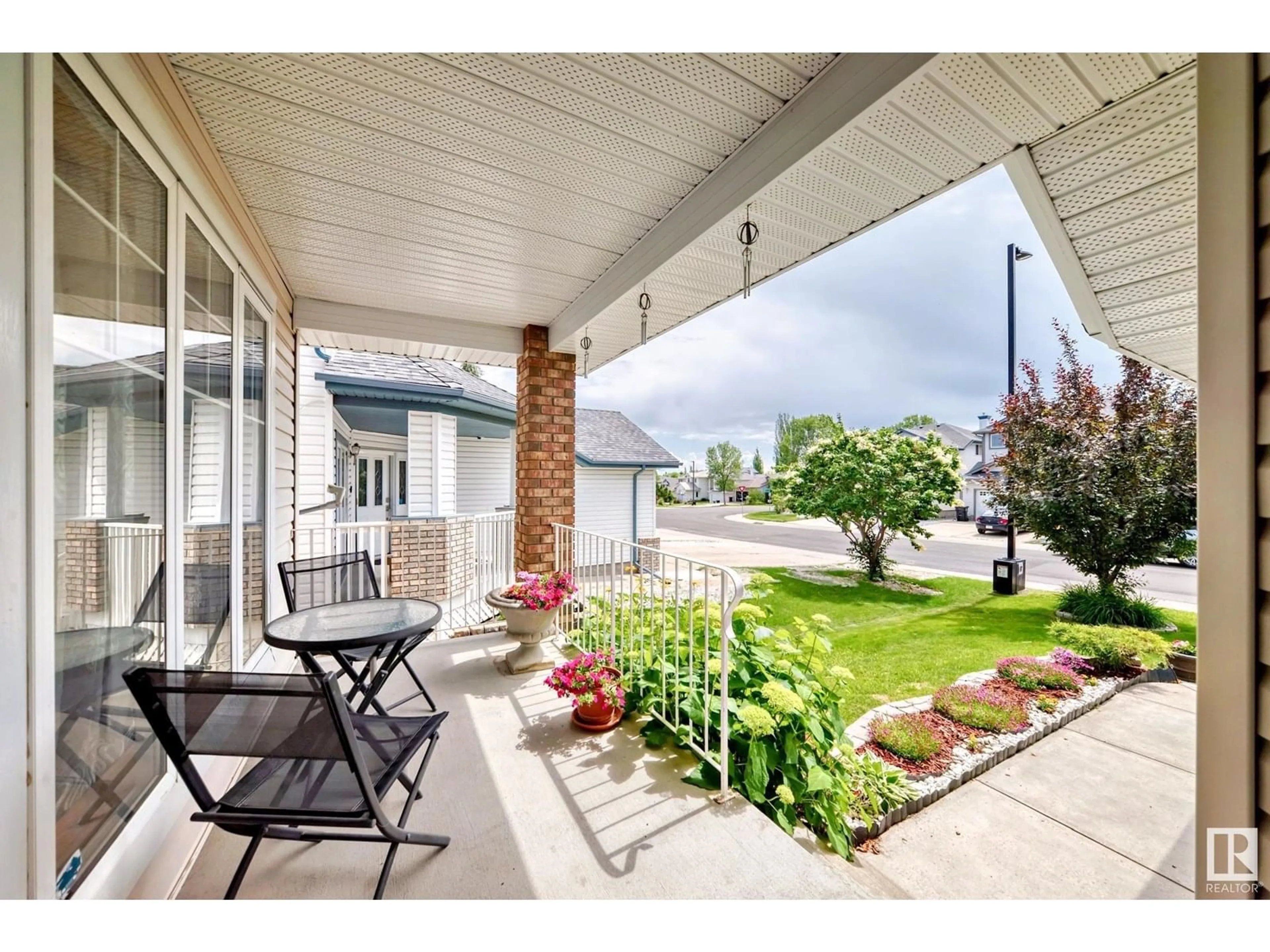 Patio, street for 1208 ORMSBY LN, Edmonton Alberta T5T6G8