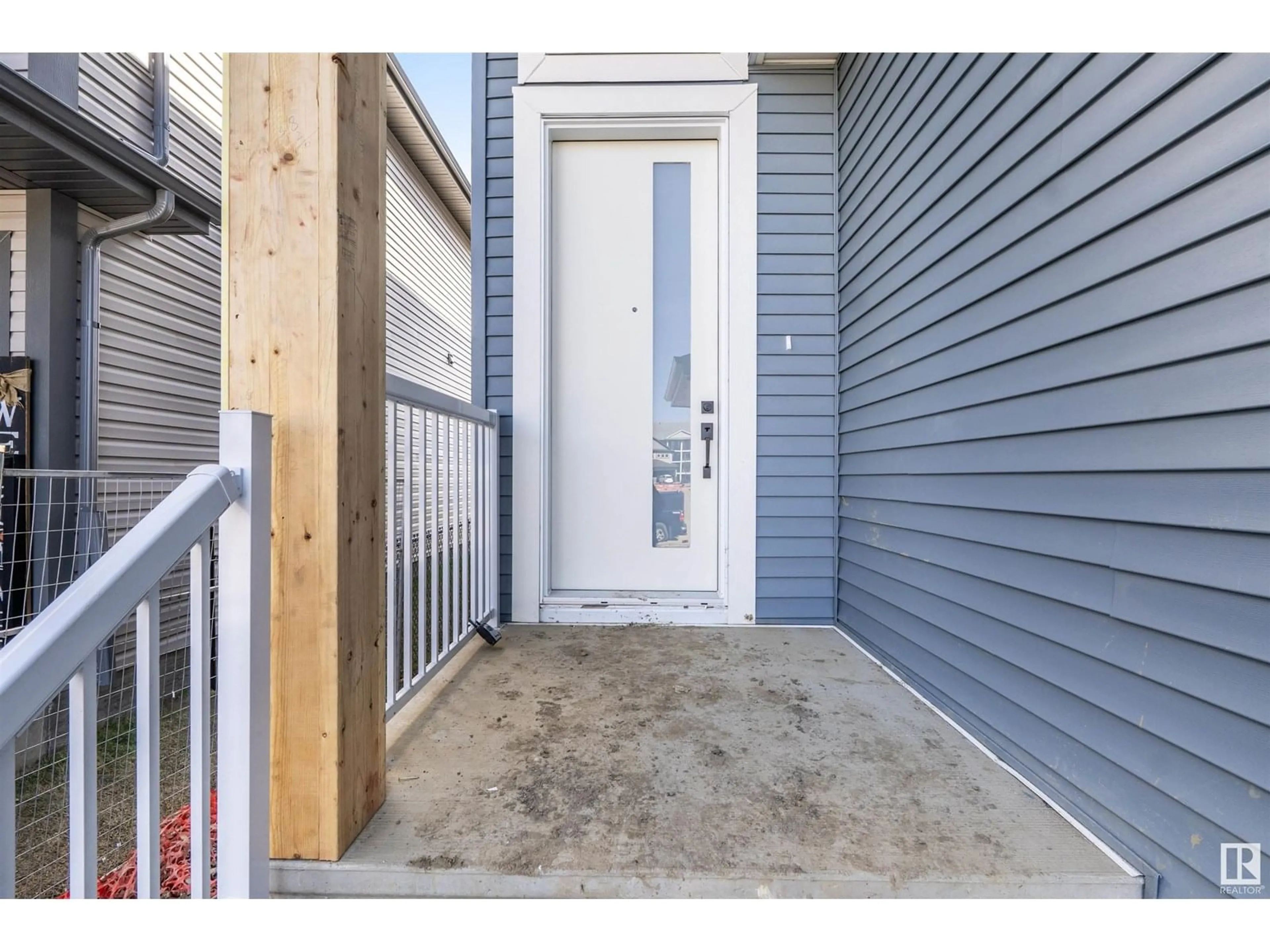 Indoor entryway for 1780 WESTERRA LO, Stony Plain Alberta T7Z0L8