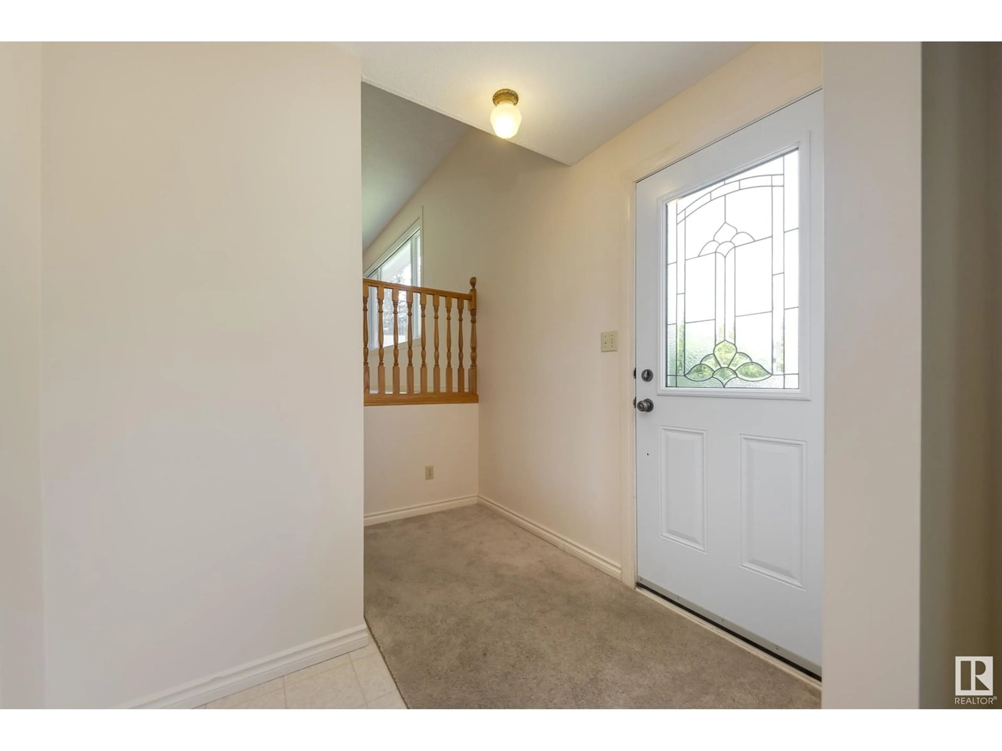 Indoor entryway for NW - 4115 123 ST, Edmonton Alberta T6J1Z6