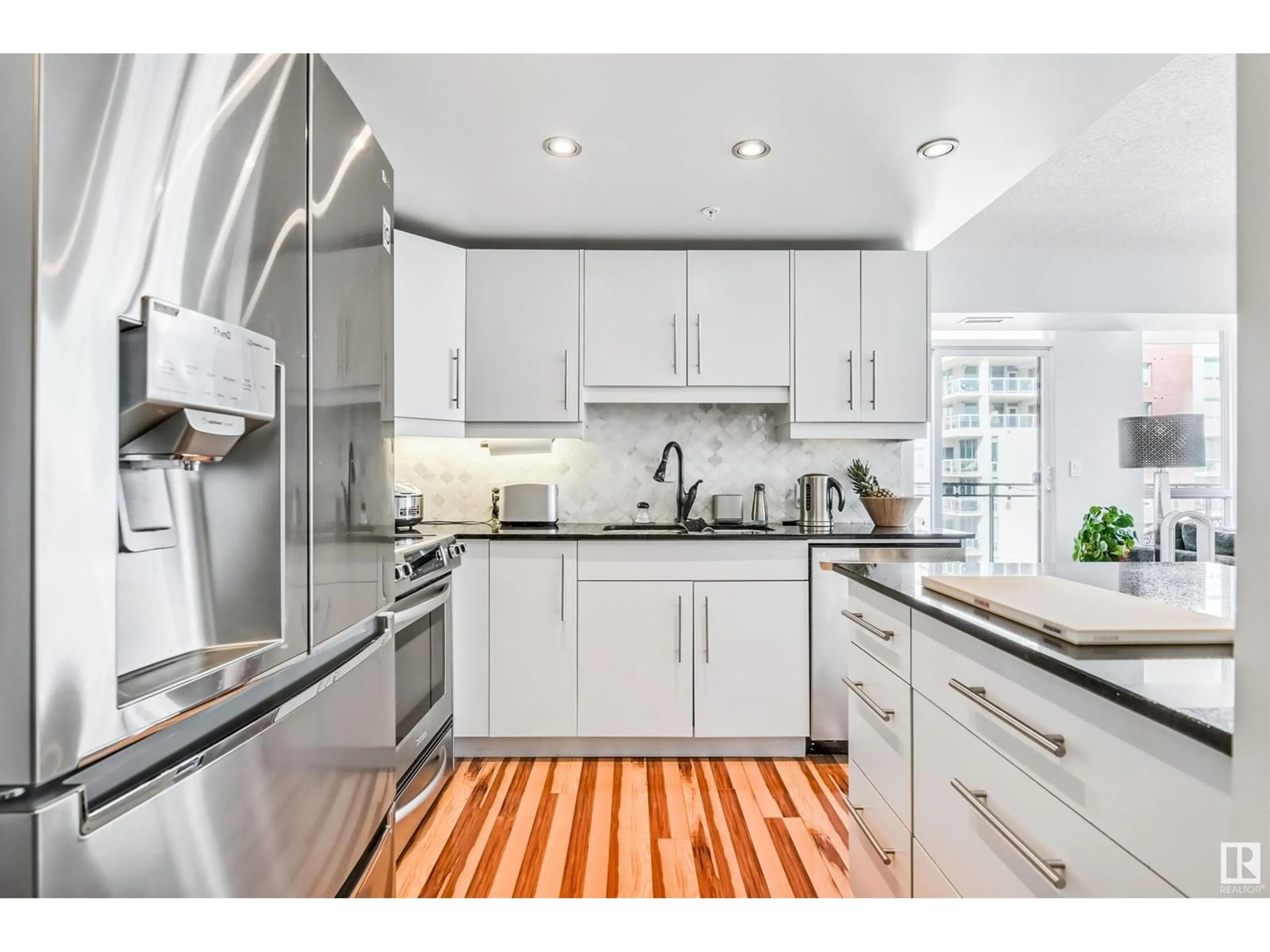 Unknown for 1003 - 10046 117 ST, Edmonton Alberta T5K1X2