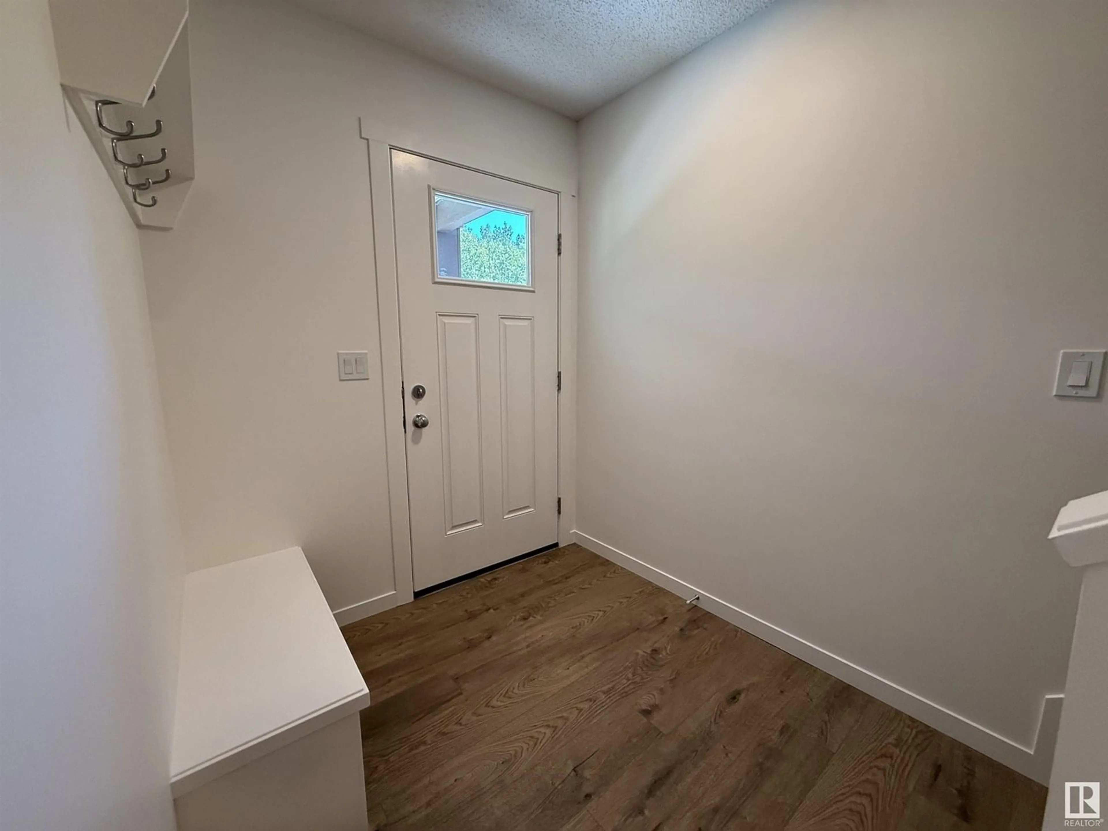 A pic of a room for #17 - 50 MCLAUGHLIN DR, Spruce Grove Alberta T7X0E1