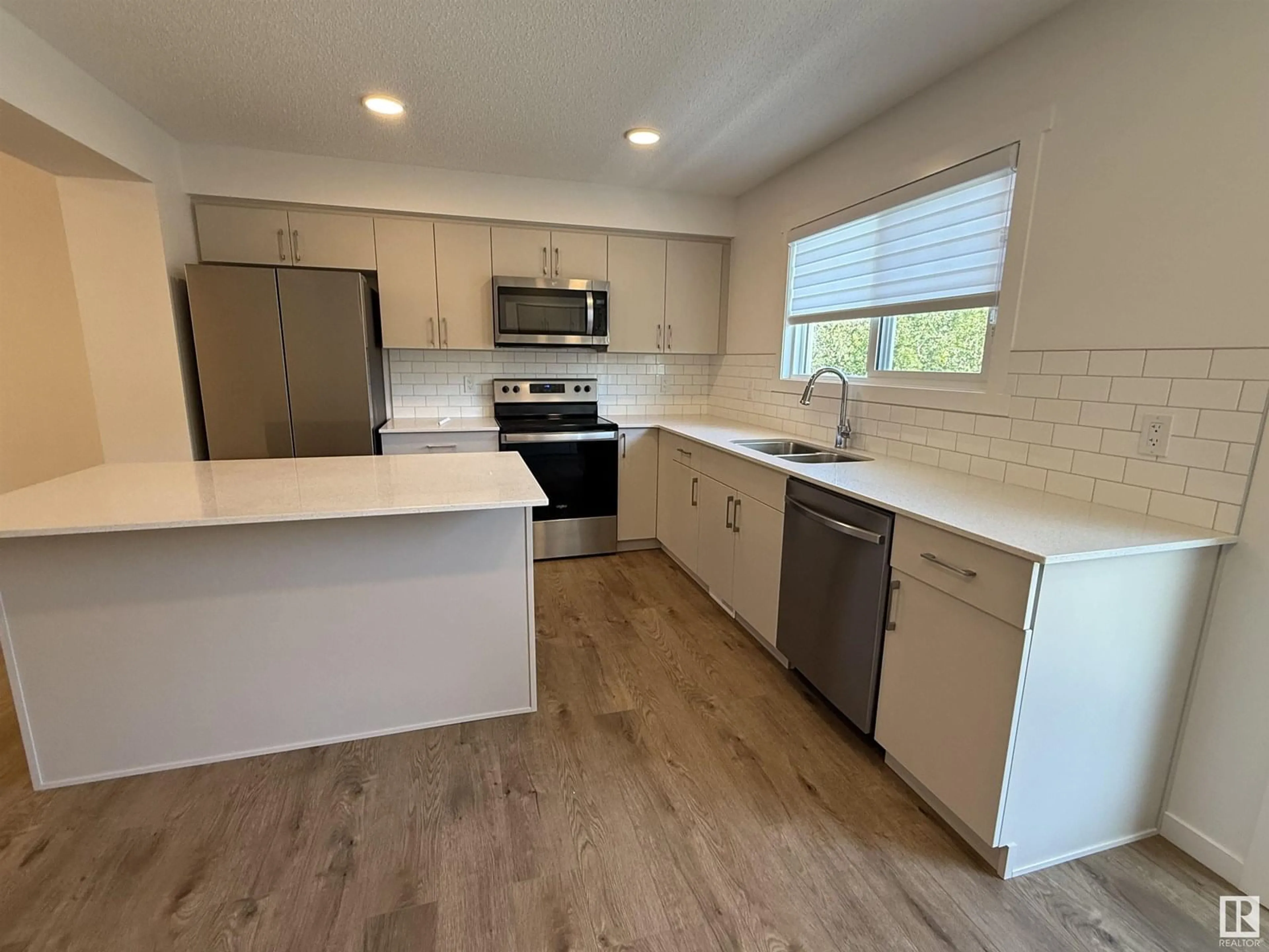 Open concept kitchen, unknown for #17 - 50 MCLAUGHLIN DR, Spruce Grove Alberta T7X0E1