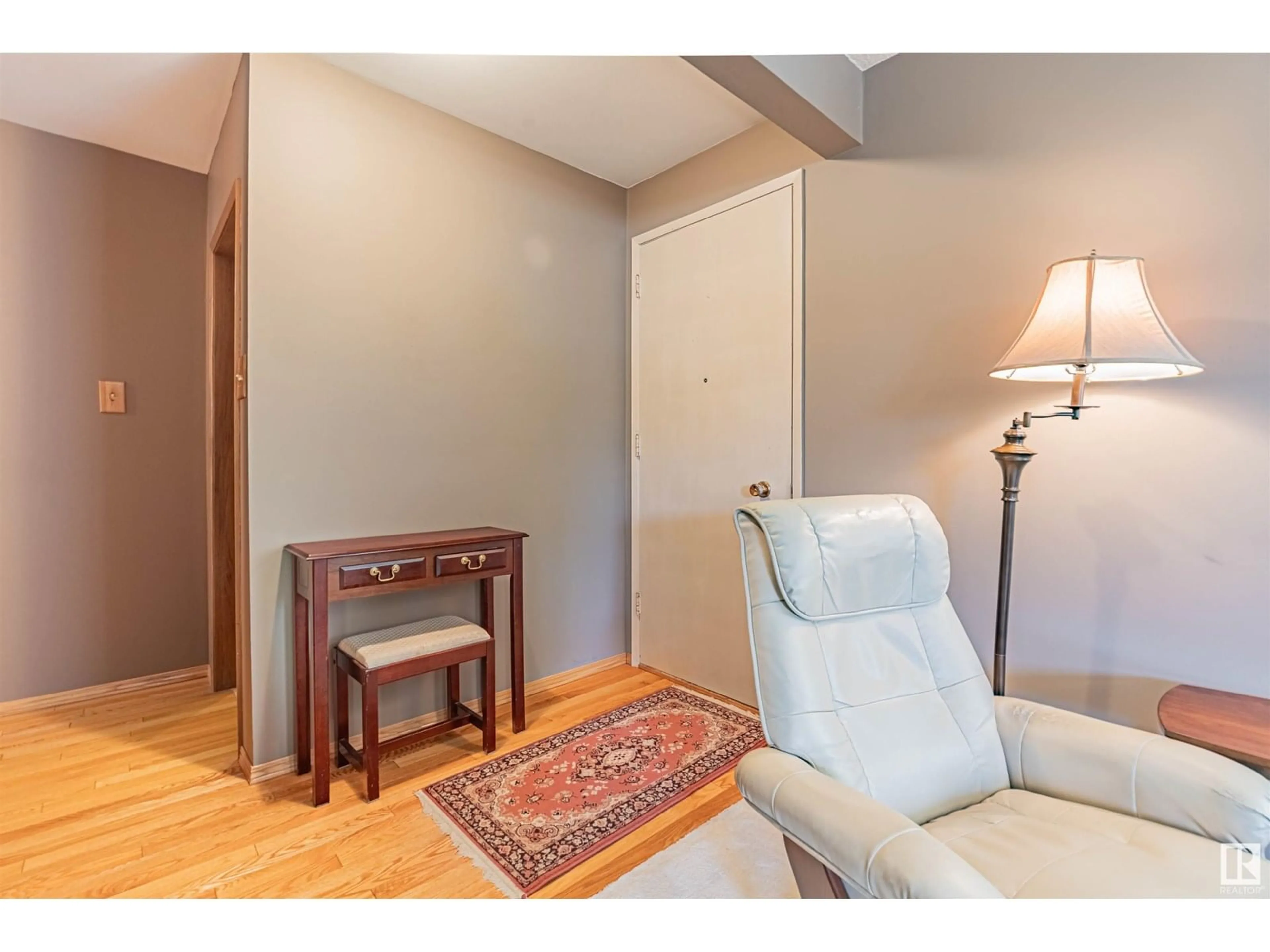 Indoor entryway for NW - 9359 58 ST, Edmonton Alberta T6B1L7