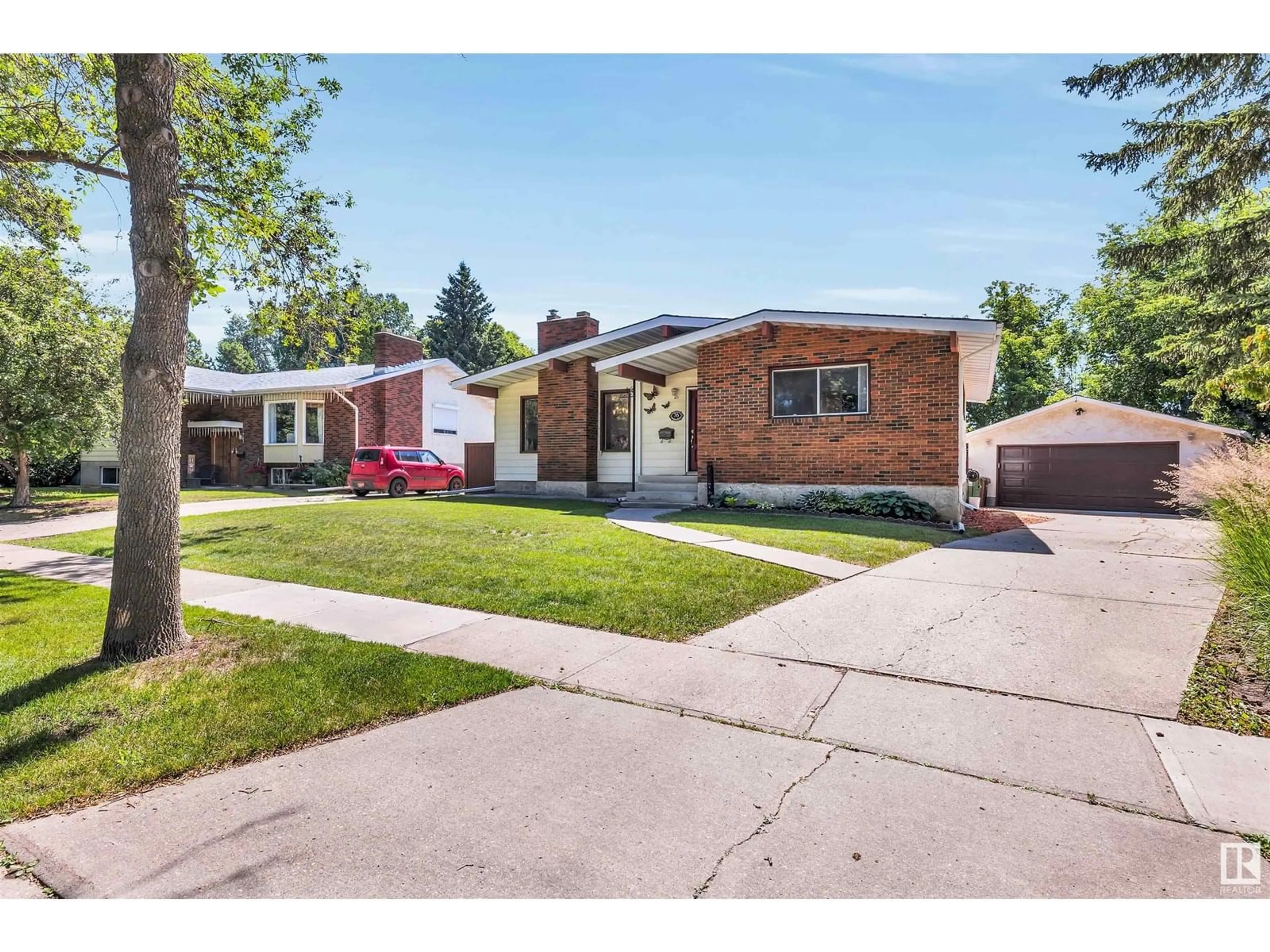 Home with brick exterior material, street for 76 LAROSE DR, St. Albert Alberta T8N2M8