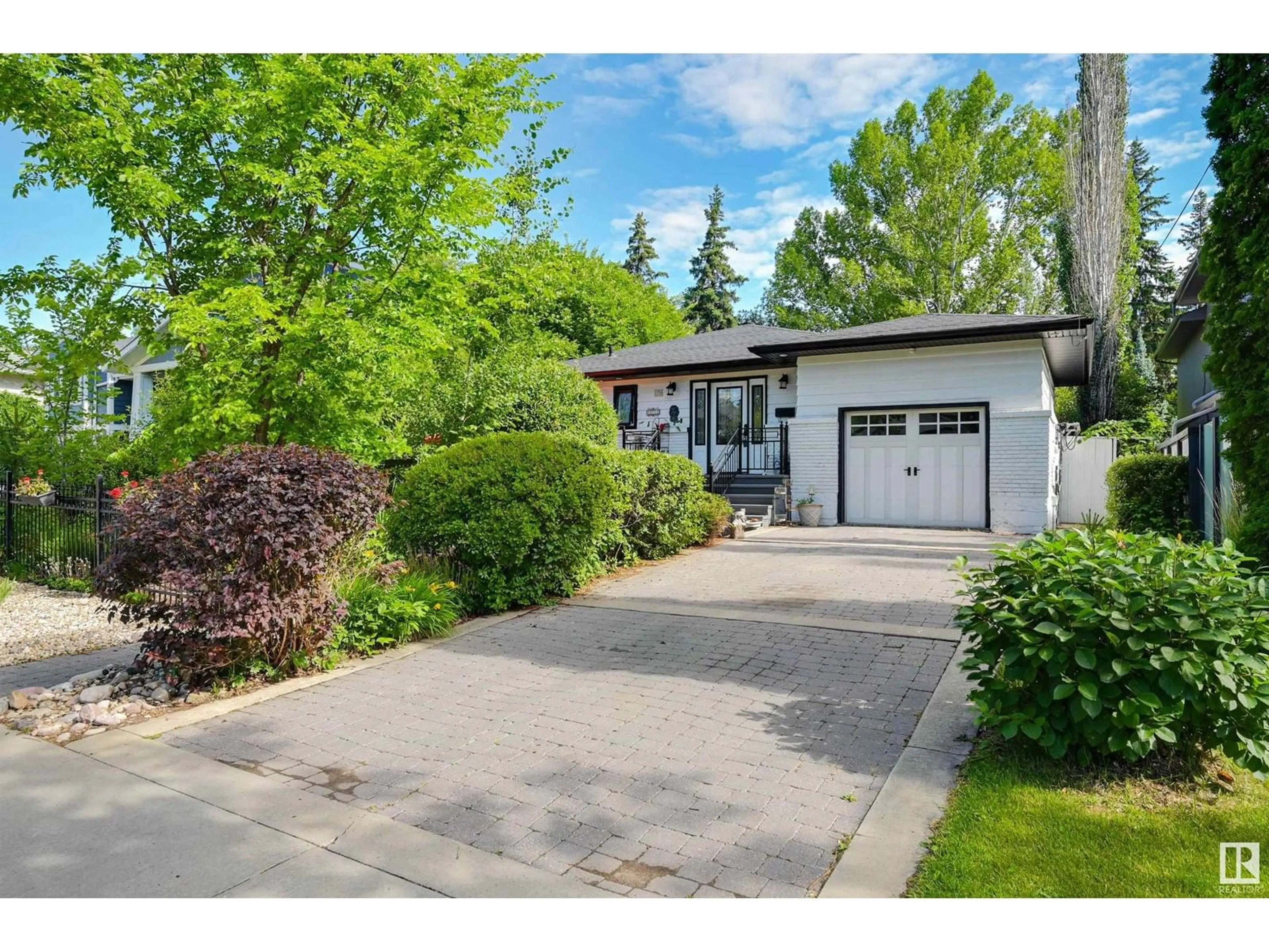 Unknown for 14712 PARK DR, Edmonton Alberta T5R5V4