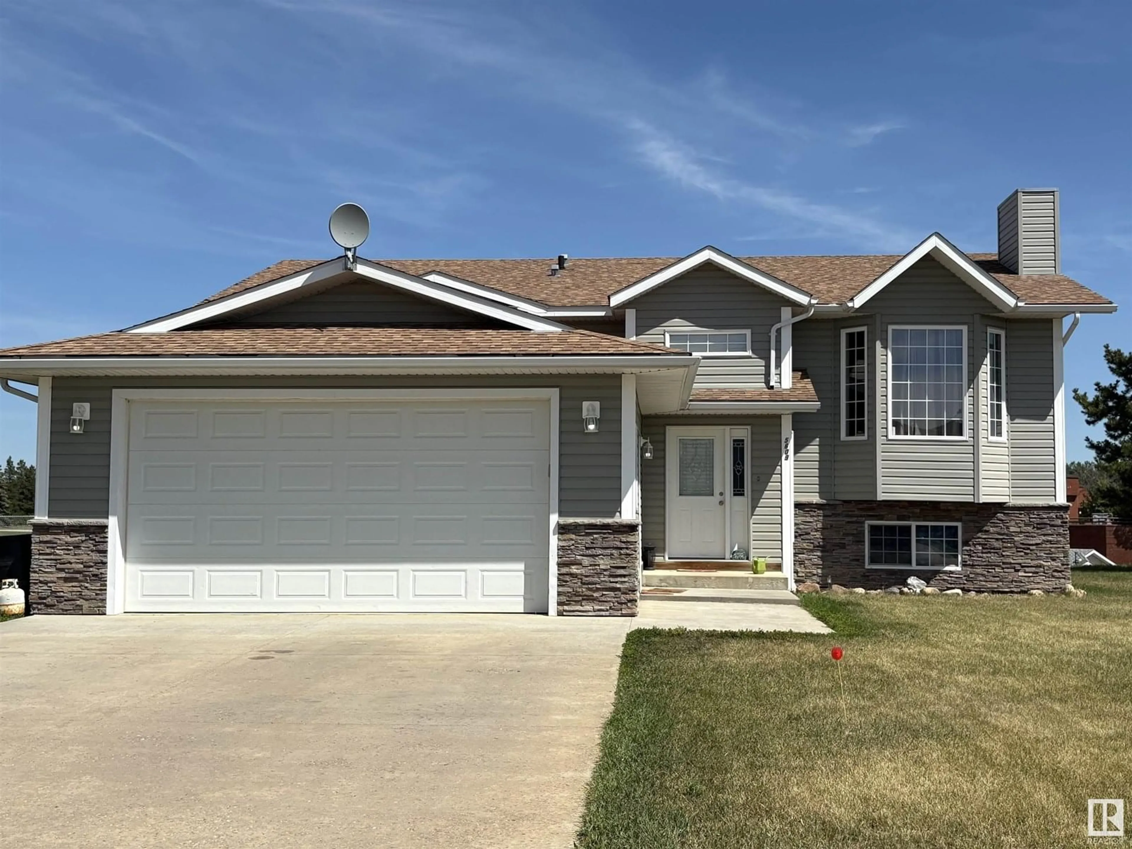 Home with vinyl exterior material, street for 5609 45 ST, Smoky Lake Town Alberta T0A3C0