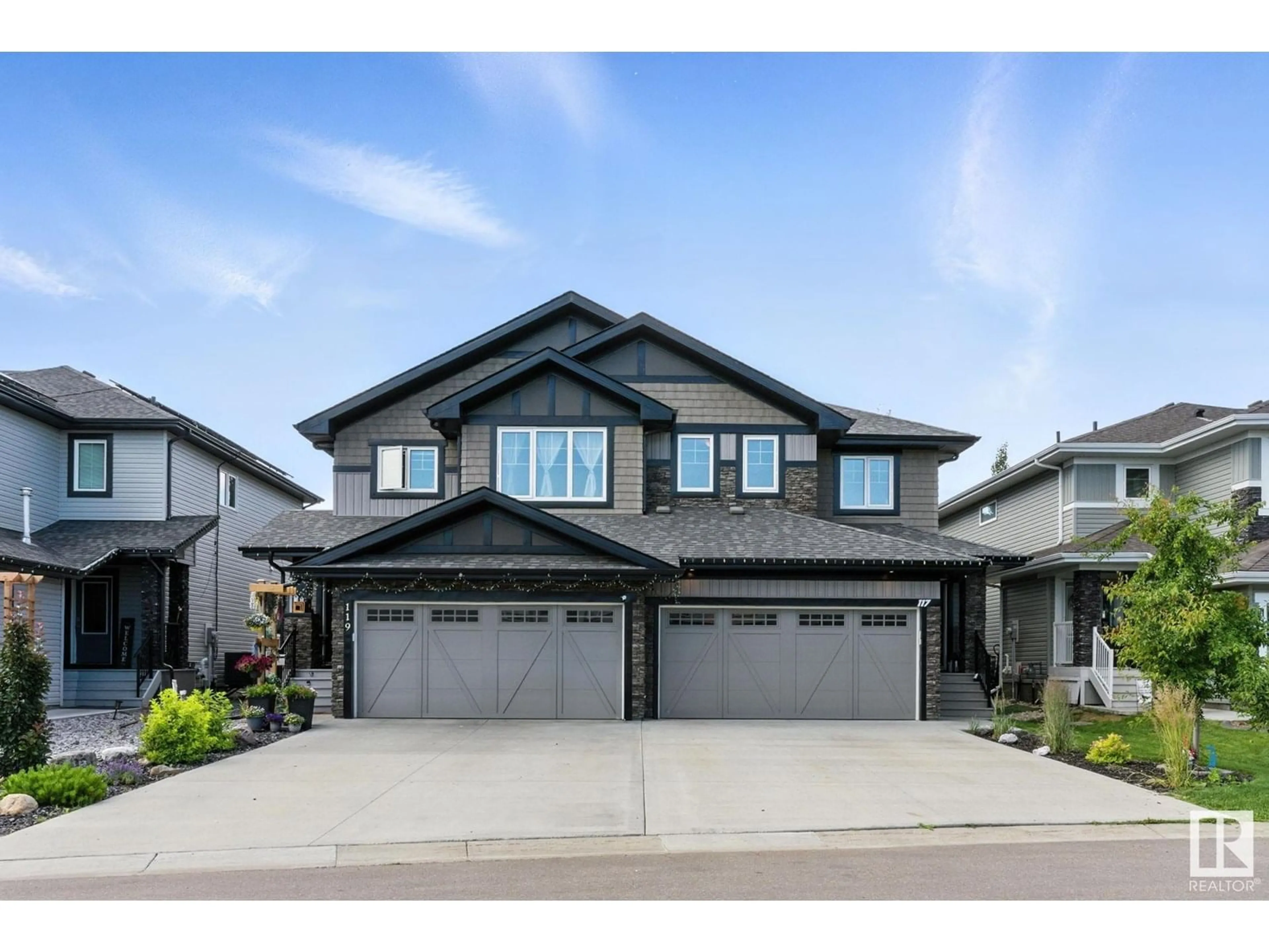 Home with vinyl exterior material, street for 117 SPRUCE GARDENS CR, Spruce Grove Alberta T7X0H5