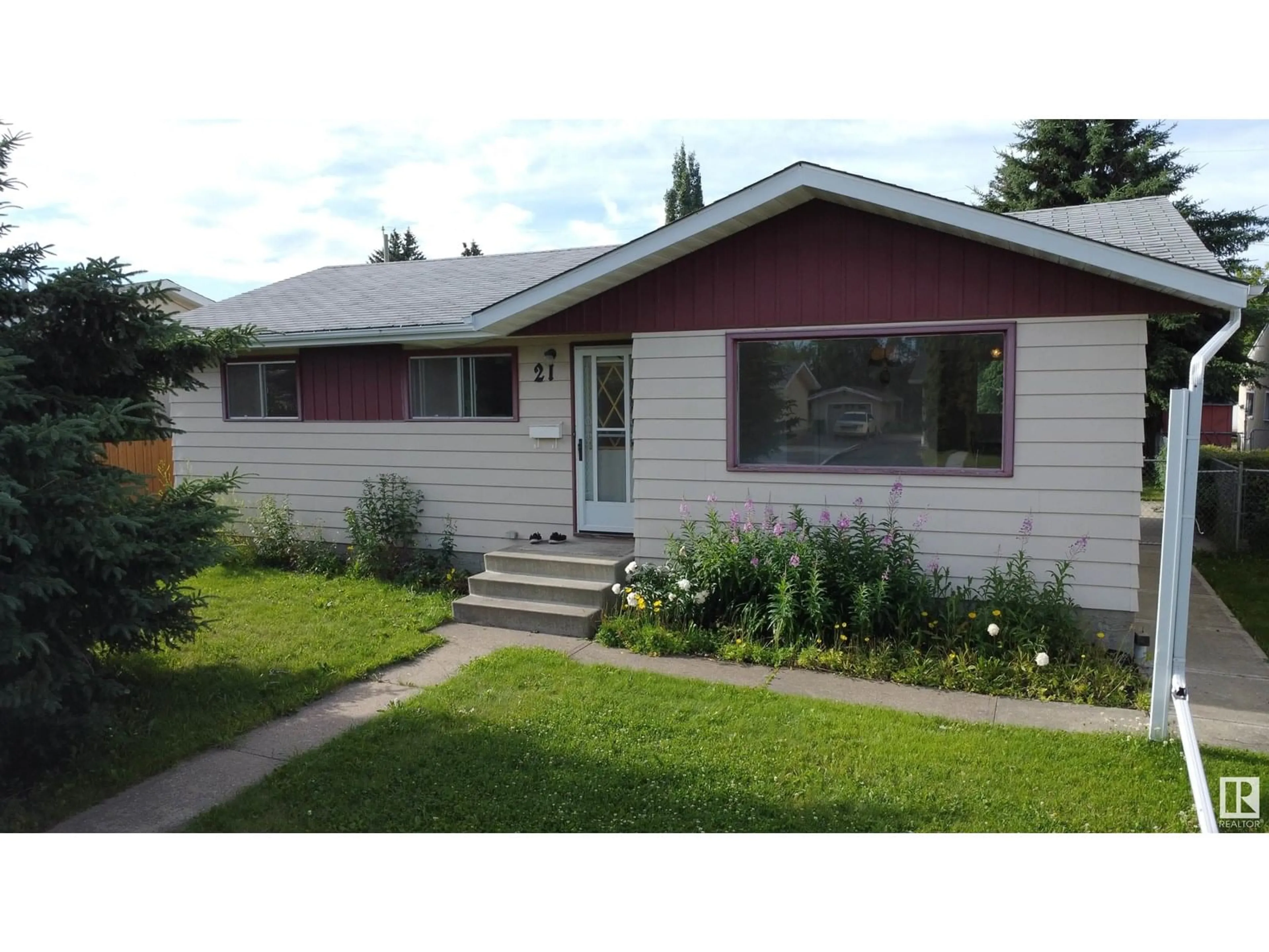 Home with vinyl exterior material, street for 21 CAMELOT AV, Leduc Alberta T9E4M4