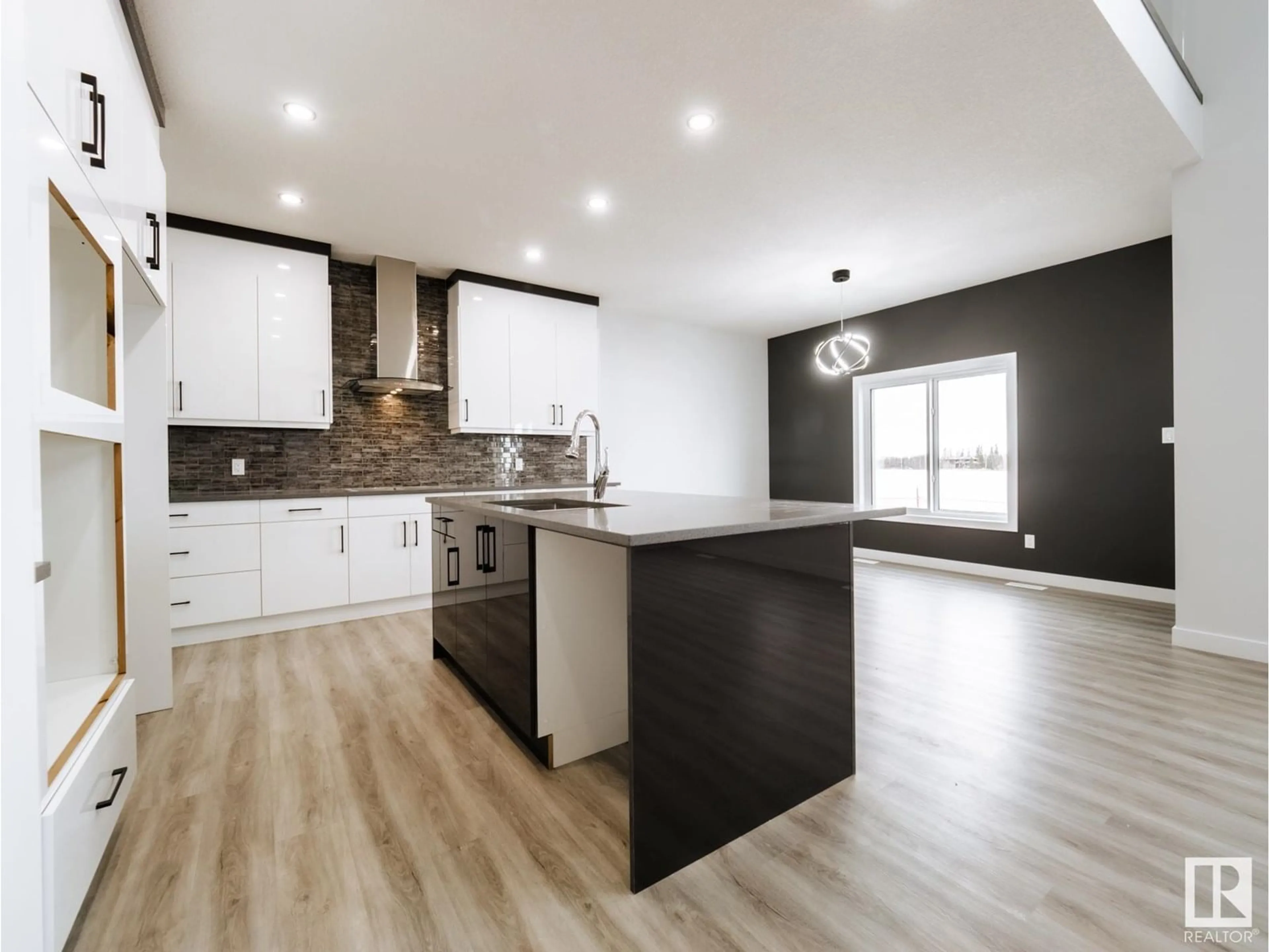 Open concept kitchen, wood/laminate floor for 96 ELDRIDGE POINT, St. Albert Alberta T8N8C4