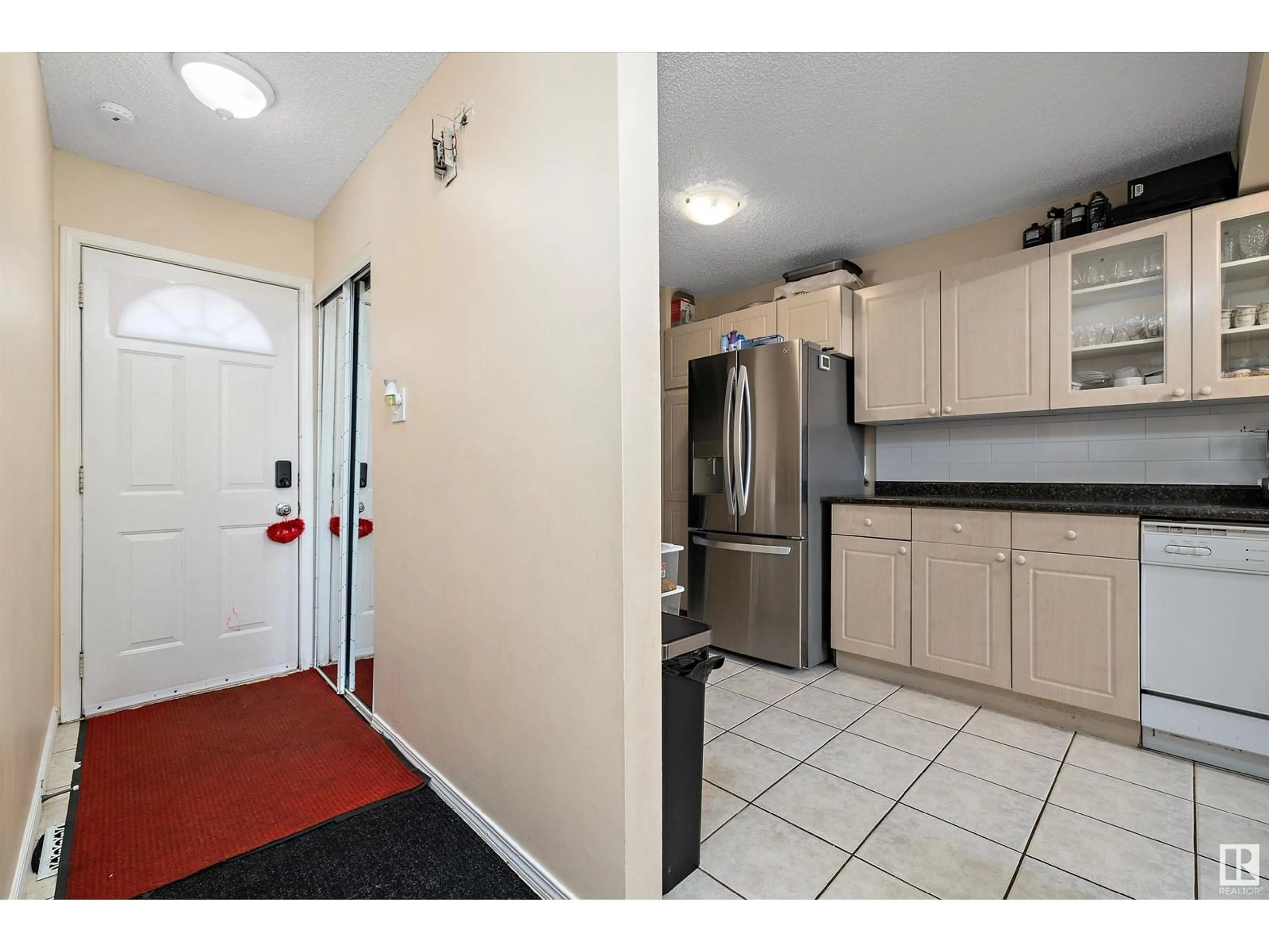 Standard kitchen, ceramic/tile floor for NW - 127 CORNELL CO, Edmonton Alberta T5C3C3