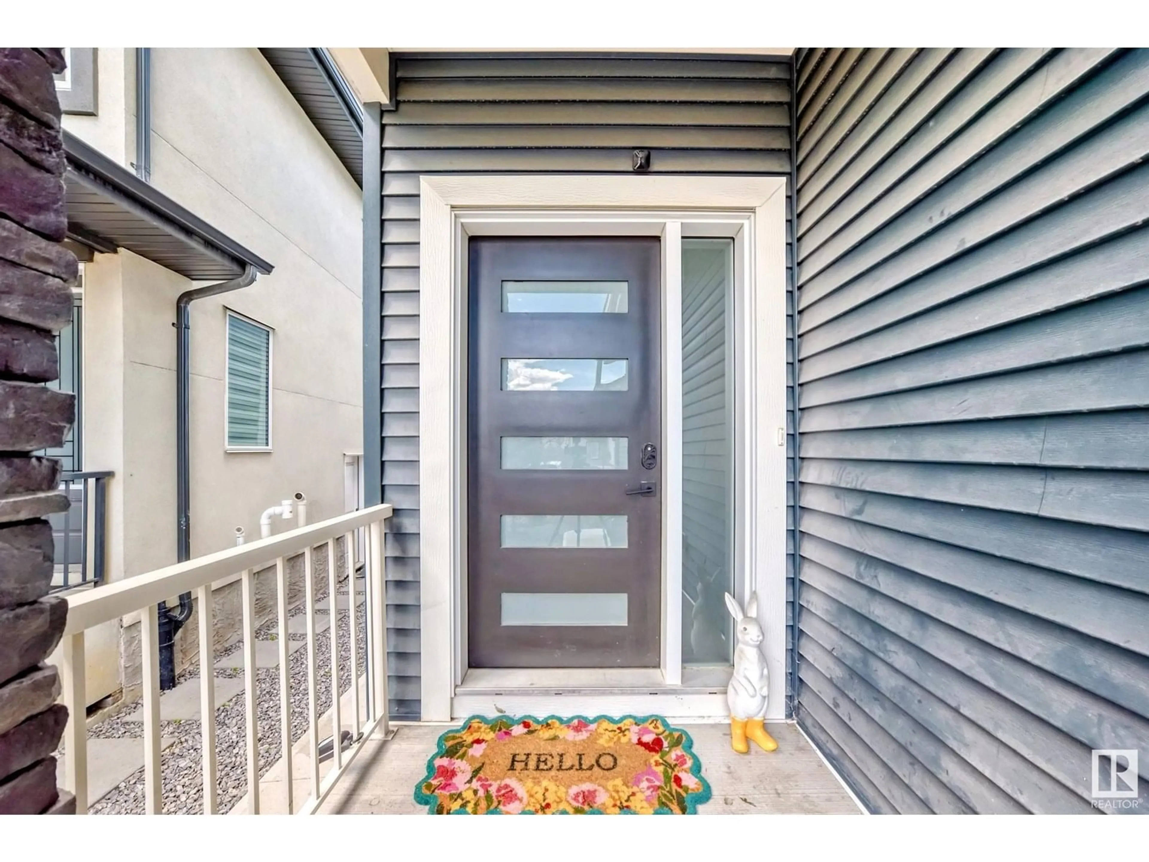 Indoor entryway for NW - 9104 183 AV, Edmonton Alberta T5Z0S6