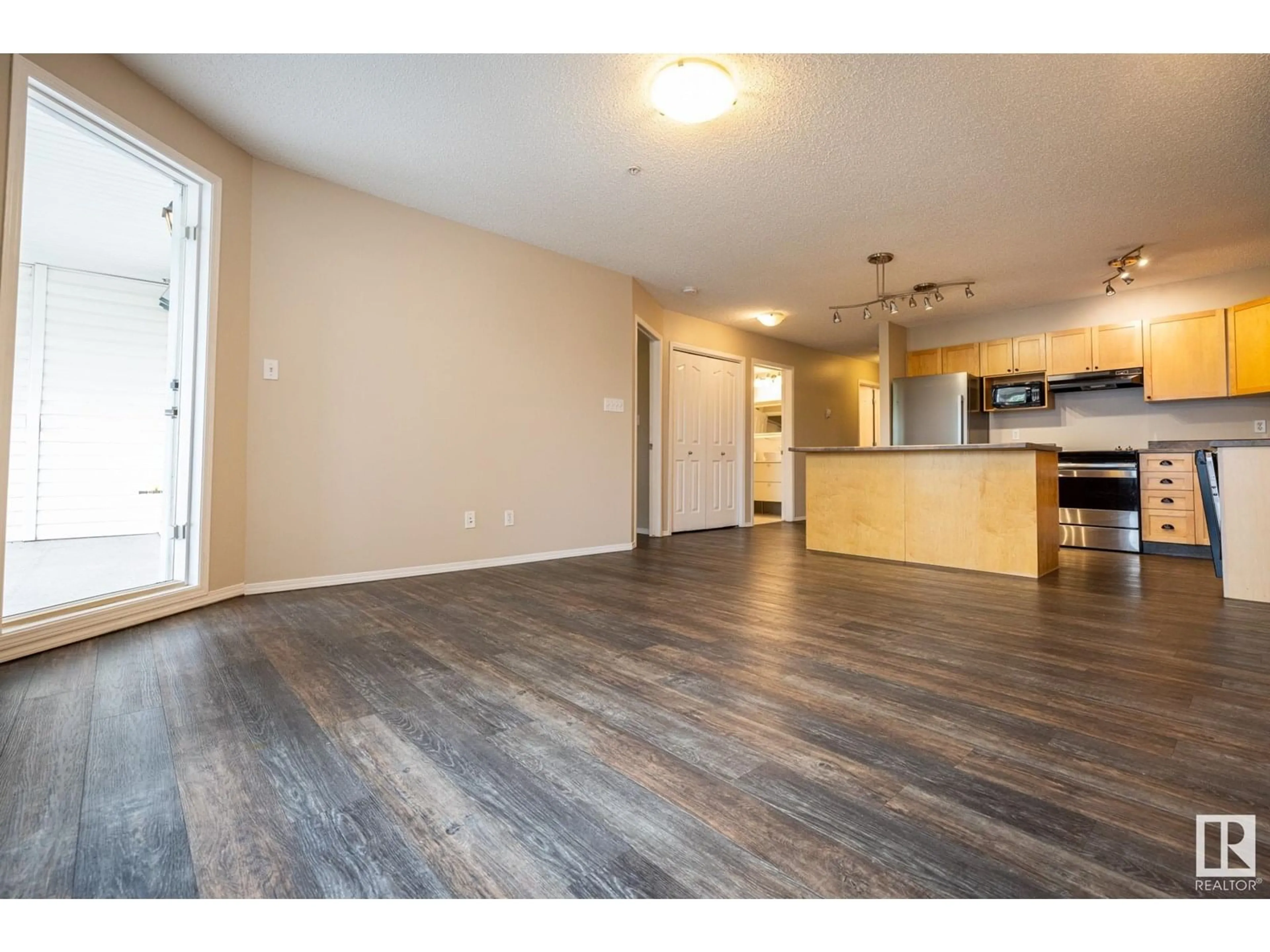 A pic of a room for #406 - 10311 111 ST NW, Edmonton Alberta T5K2Y8