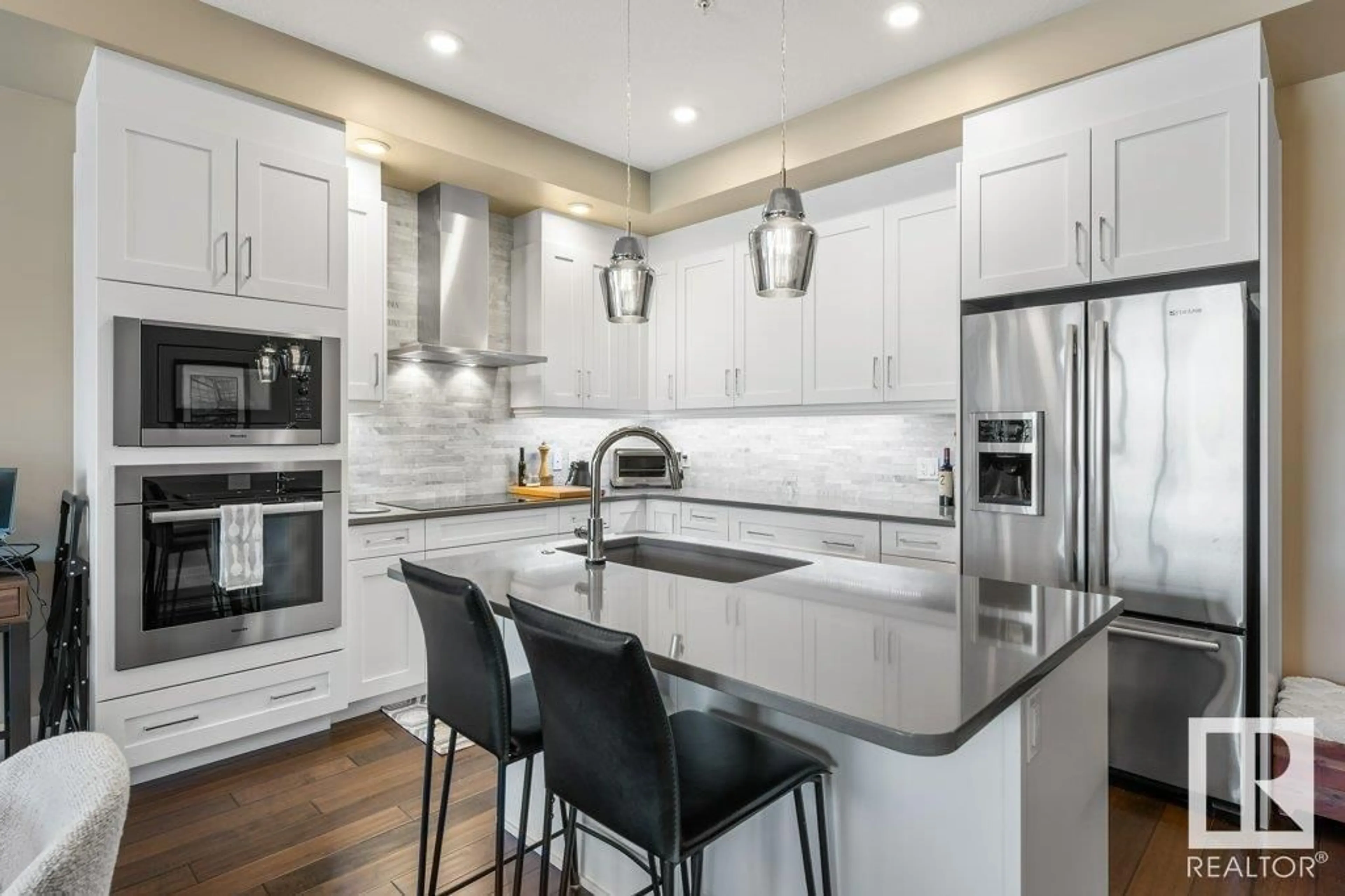 Contemporary kitchen, ceramic/tile floor for 816 BELLEROSE DR, St. Albert Alberta T8N7P7