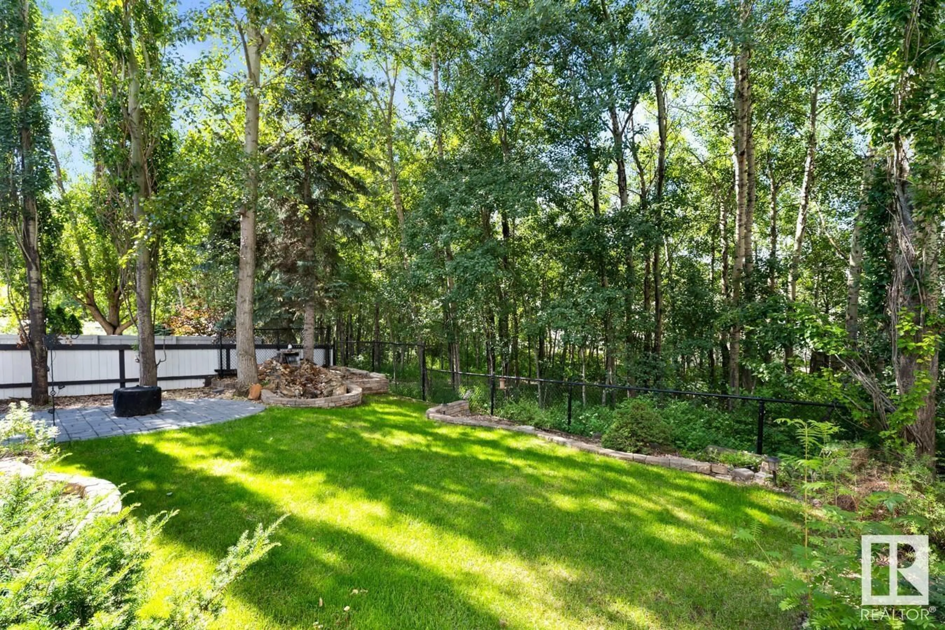 A pic from outside/outdoor area/front of a property/back of a property/a pic from drone, forest/trees view for 549 HIGHLAND DR, Sherwood Park Alberta T8A6E3