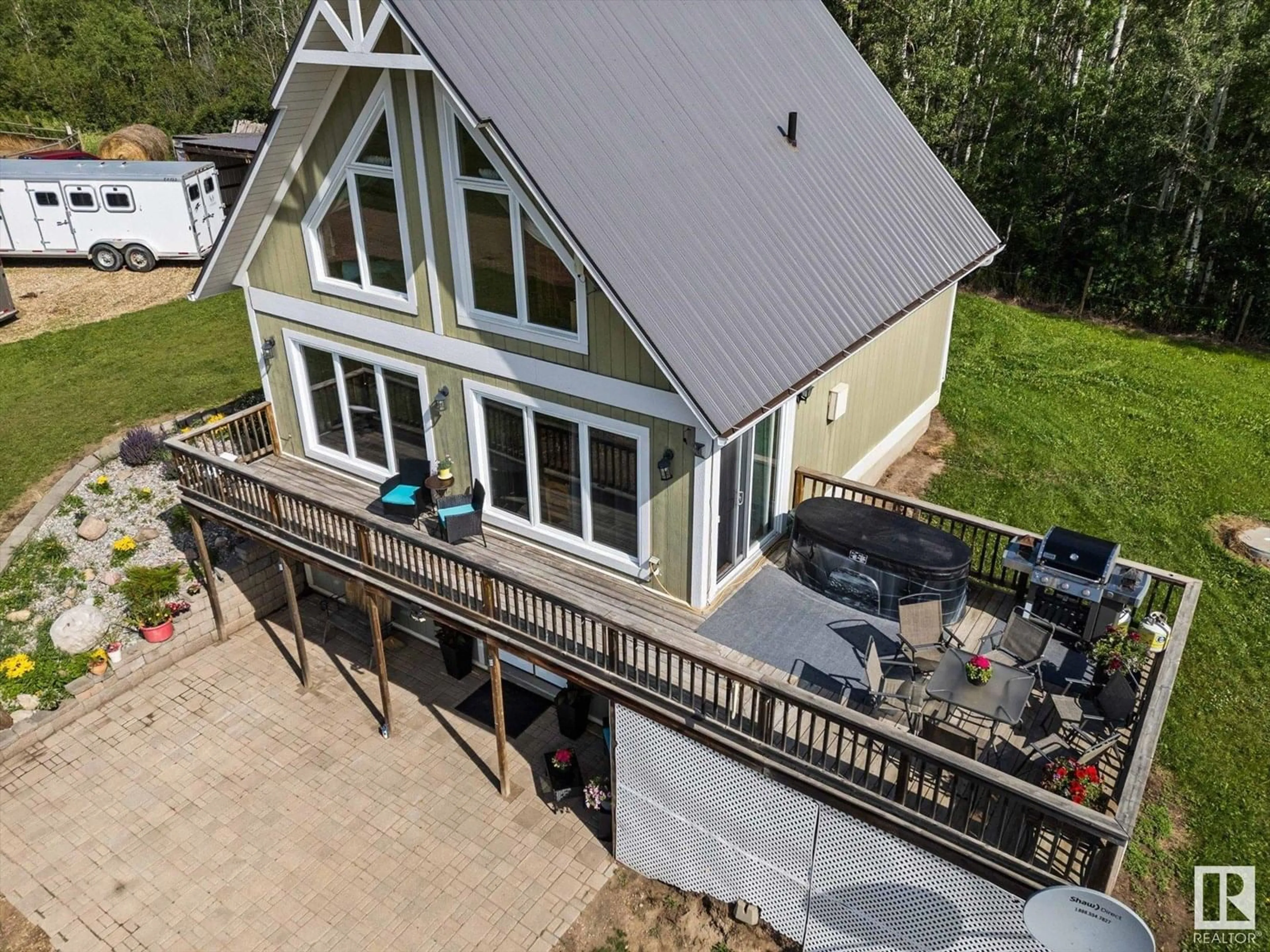 A pic from outside/outdoor area/front of a property/back of a property/a pic from drone, building for 56015 RGE RD 13, Rural Lac Ste. Anne County Alberta T0E1V0