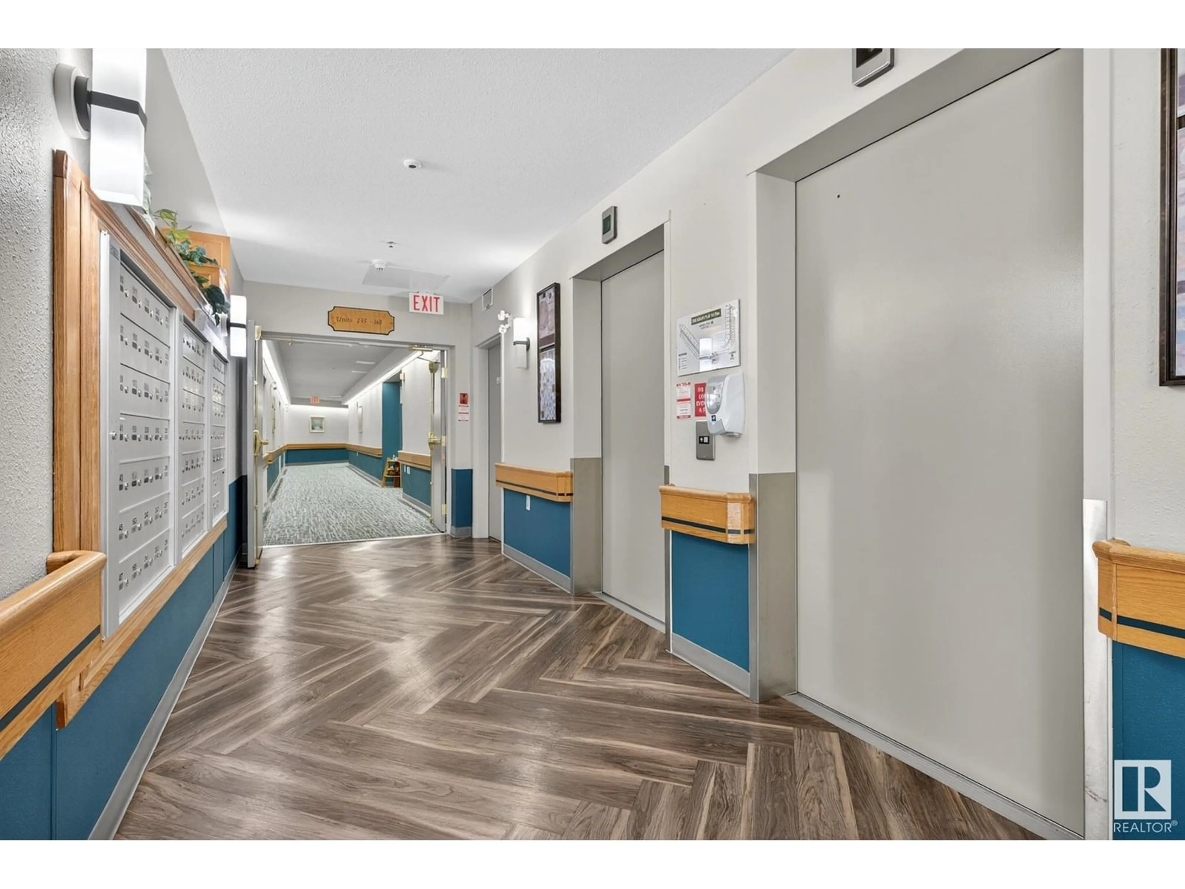 Indoor foyer for 264 - 13441 127 ST, Edmonton Alberta T5L5B6