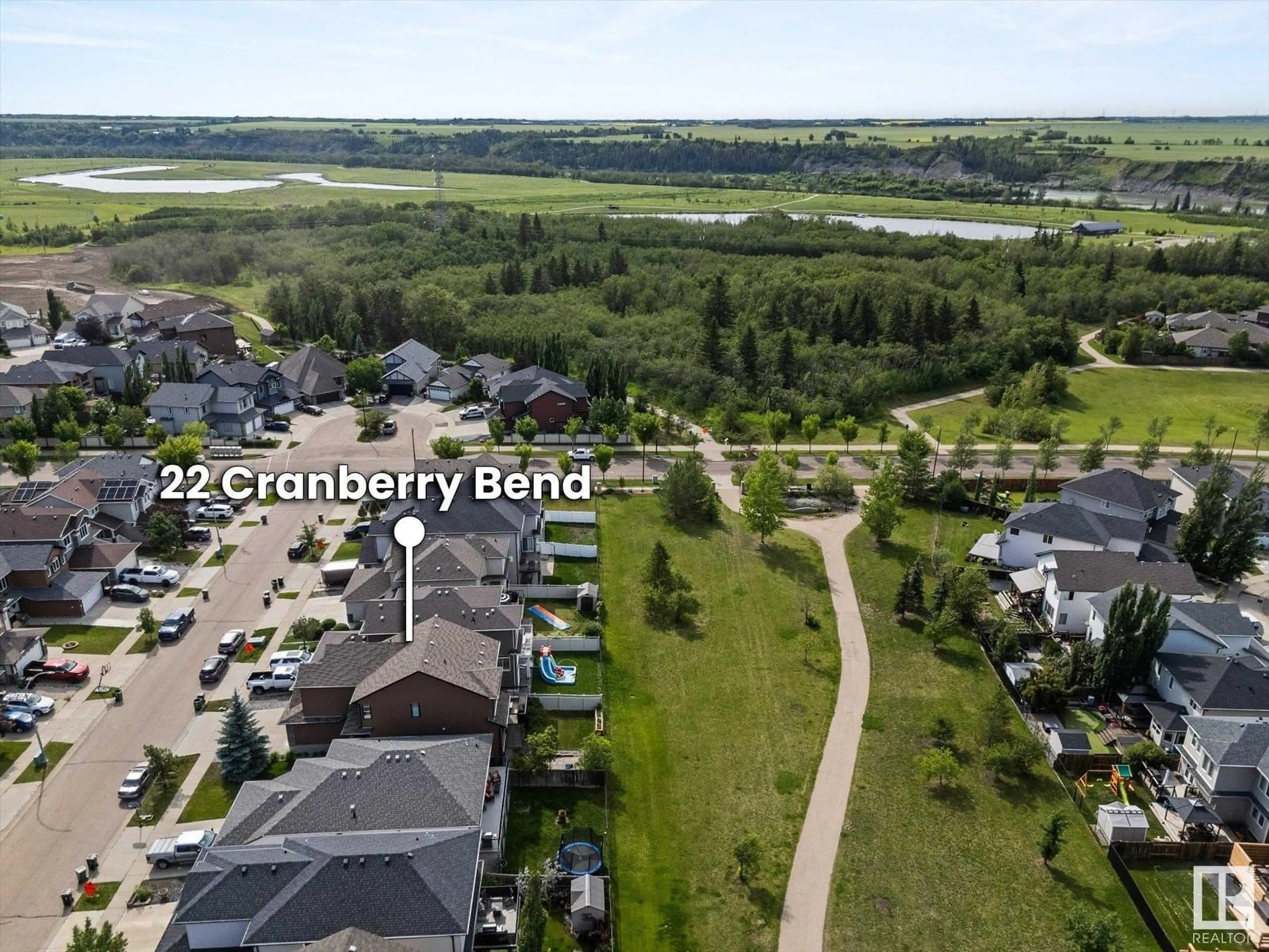 A pic from outside/outdoor area/front of a property/back of a property/a pic from drone, water/lake/river/ocean view for 22 CRANBERRY BN, Fort Saskatchewan Alberta T8L0H2