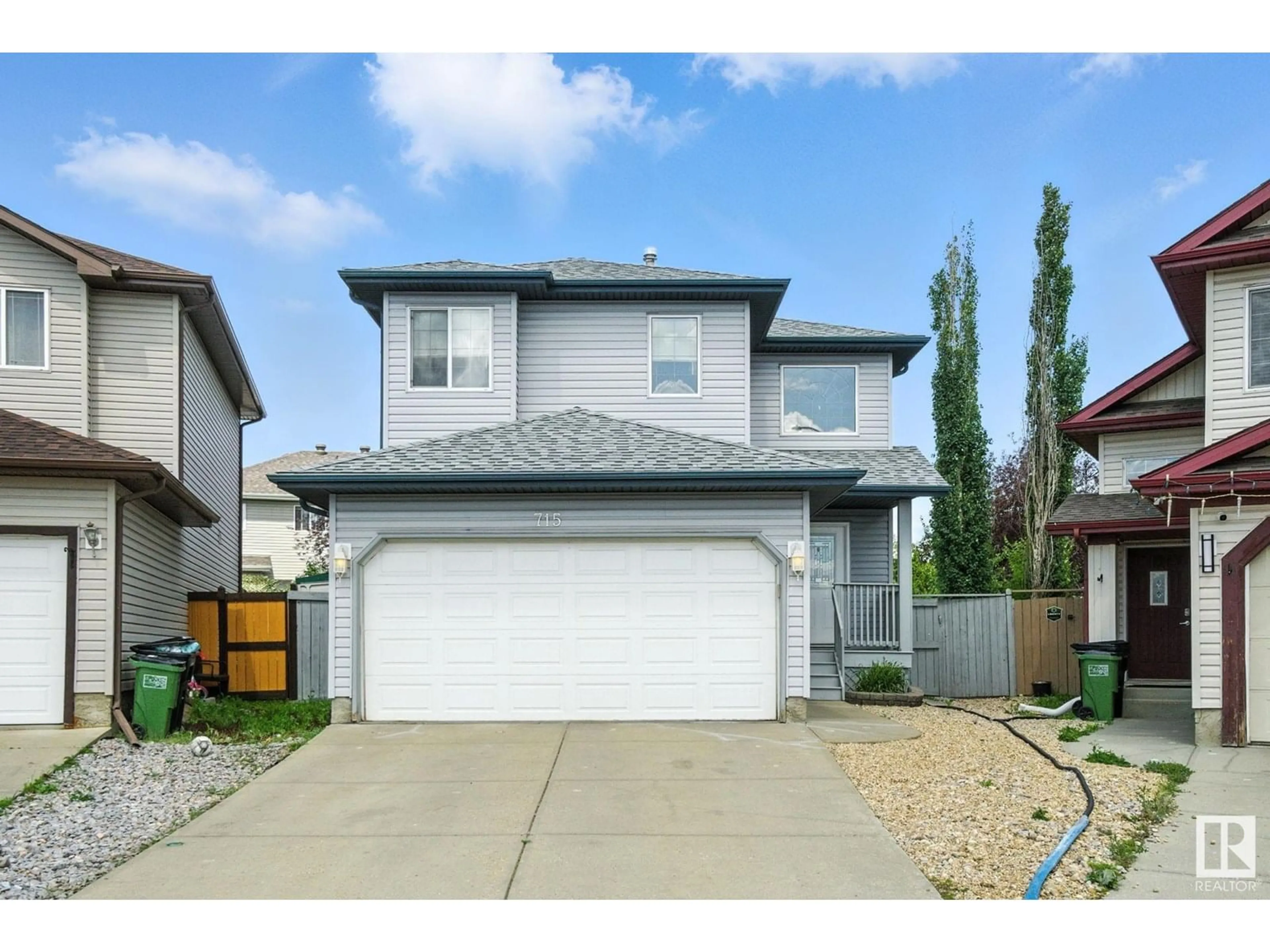 Home with vinyl exterior material, street for 715 HUDSON PLACE, Edmonton Alberta T6V1W6