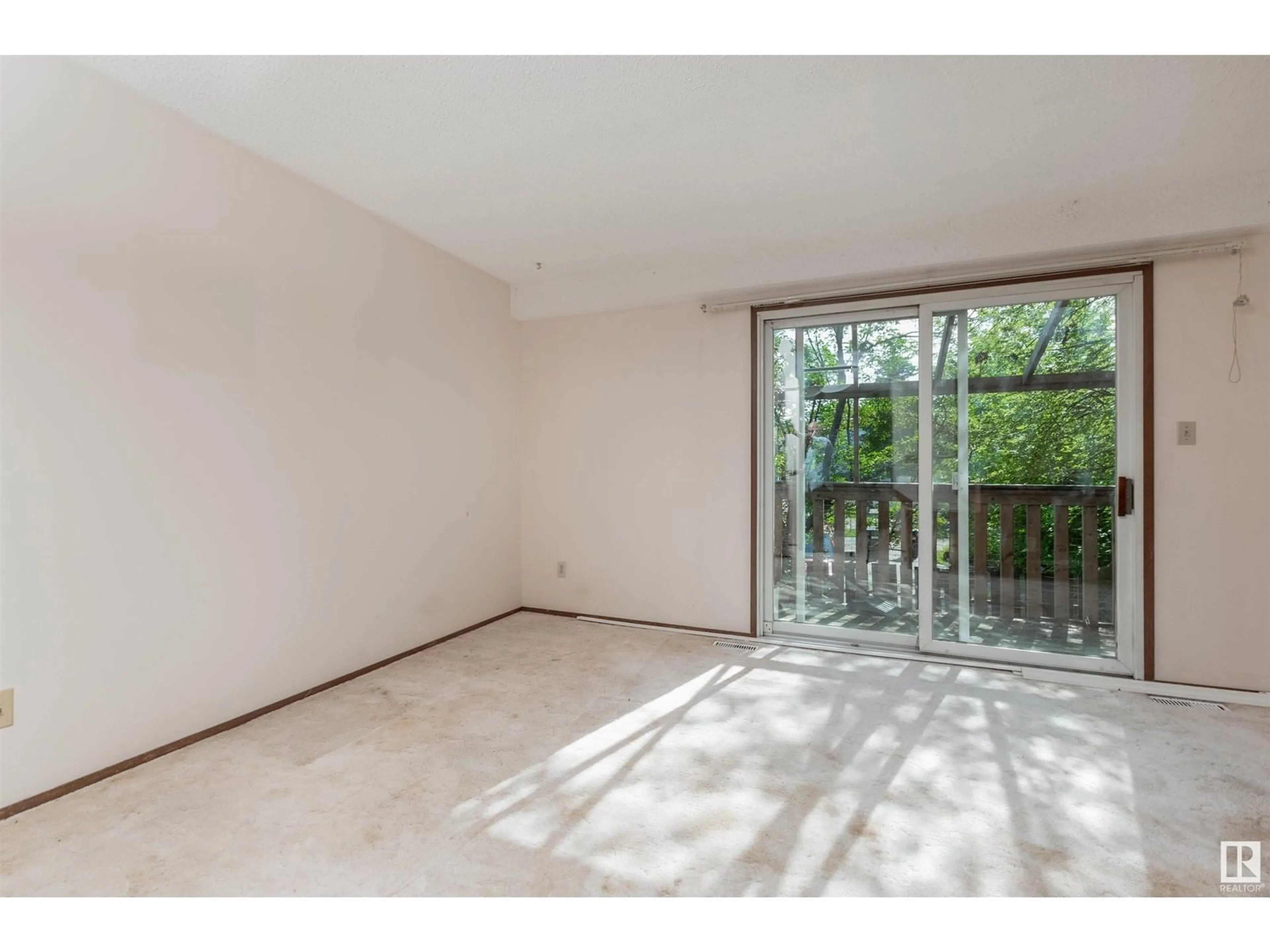 A pic of a room for #4 - 4513 48 ST, Leduc Alberta T9E5Y4