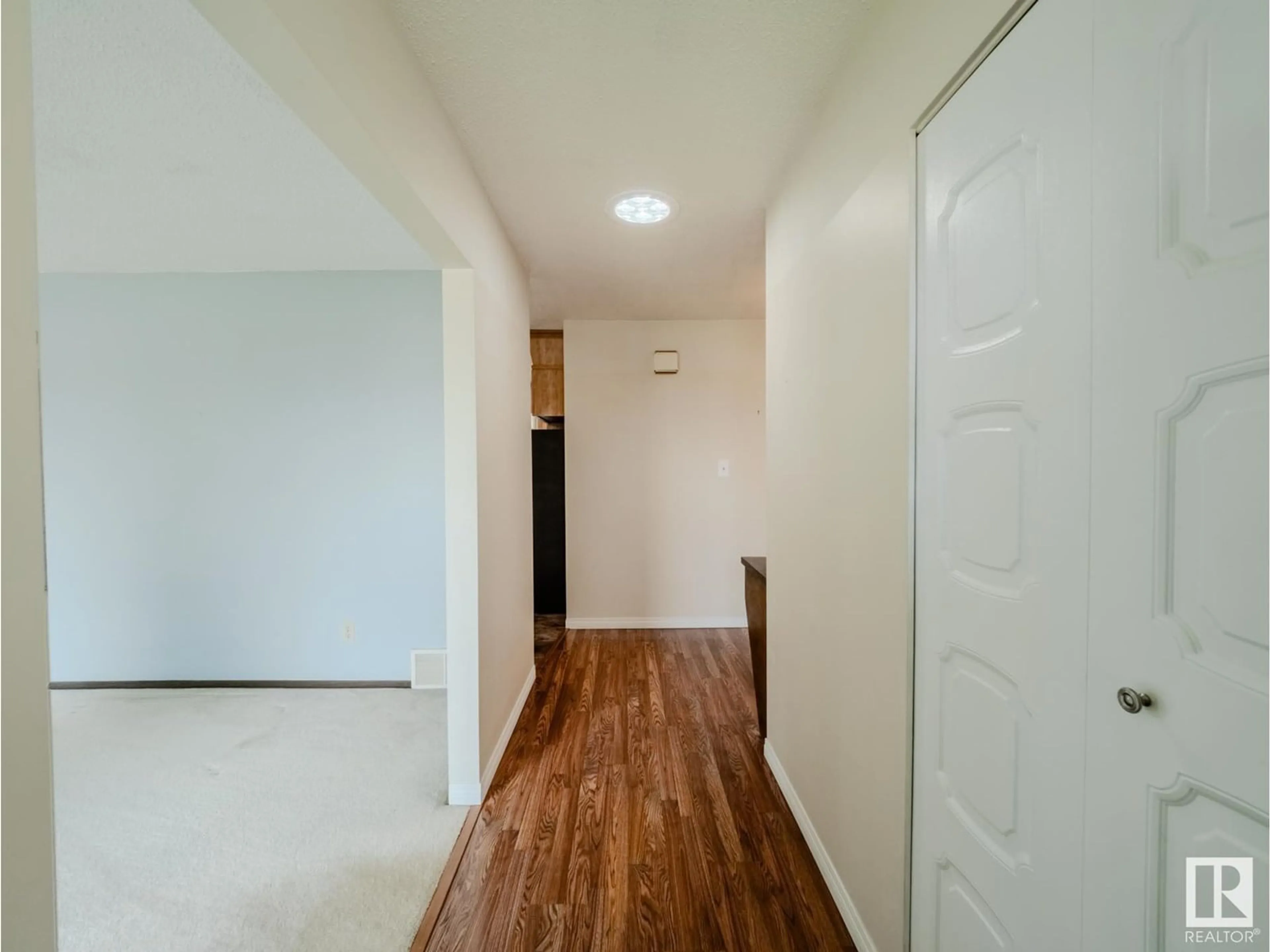 A pic of a room for 8707 16 AV, Edmonton Alberta T6K2A4