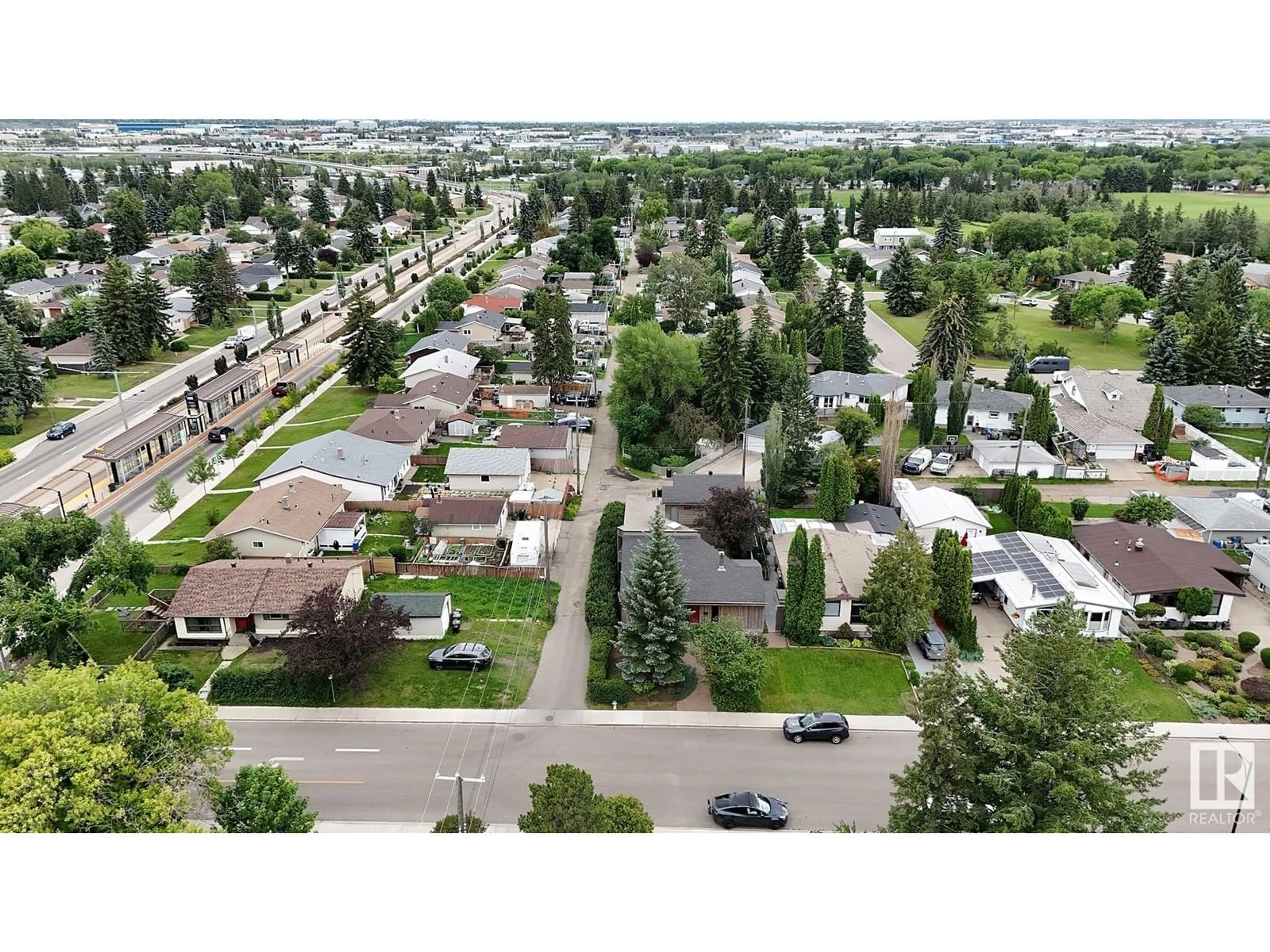 A pic from outside/outdoor area/front of a property/back of a property/a pic from drone, street for 8307 73 AV, Edmonton Alberta T6C0E1