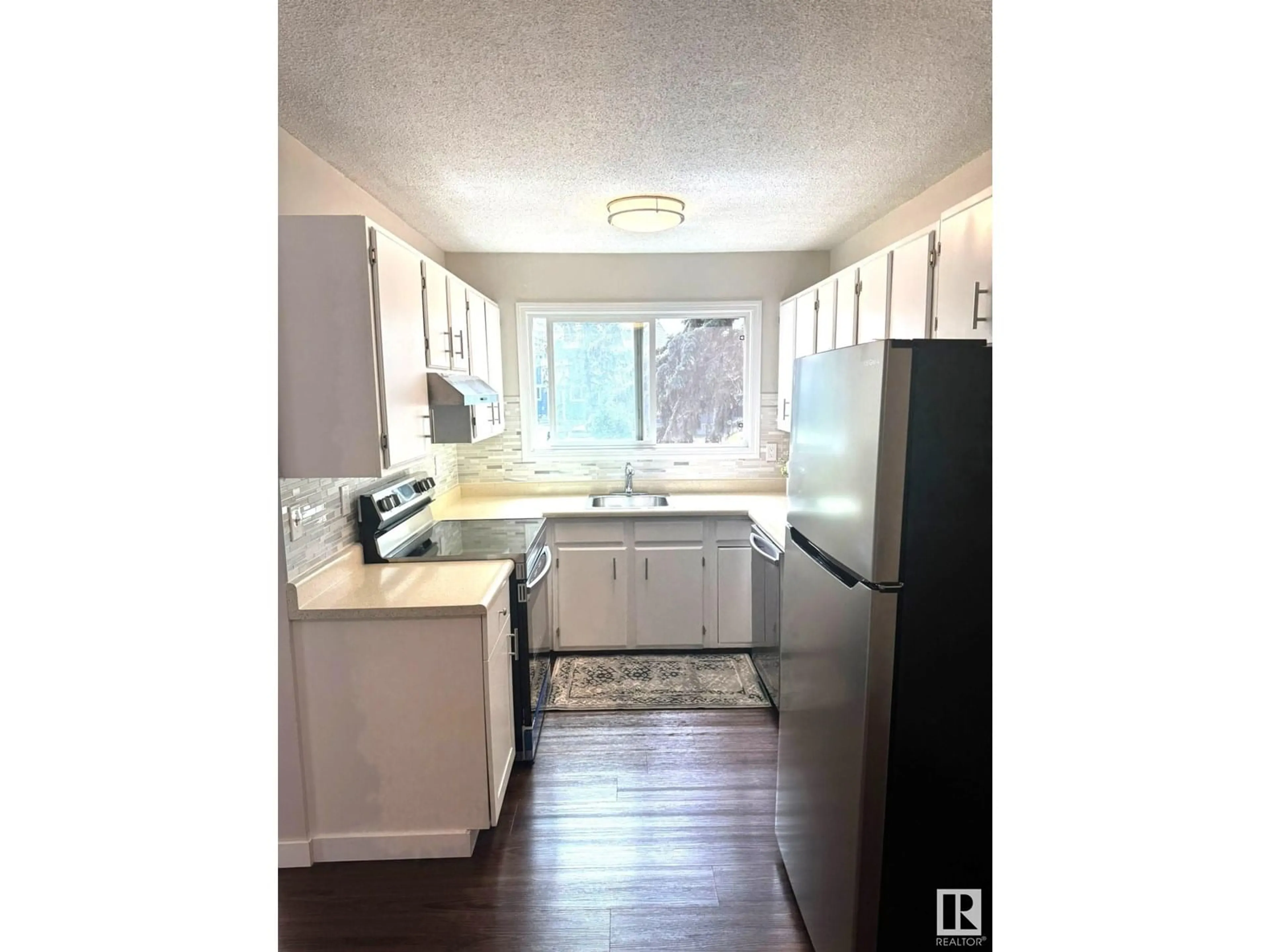 Standard kitchen, unknown for 9965 171 AV, Edmonton Alberta T5X4X2