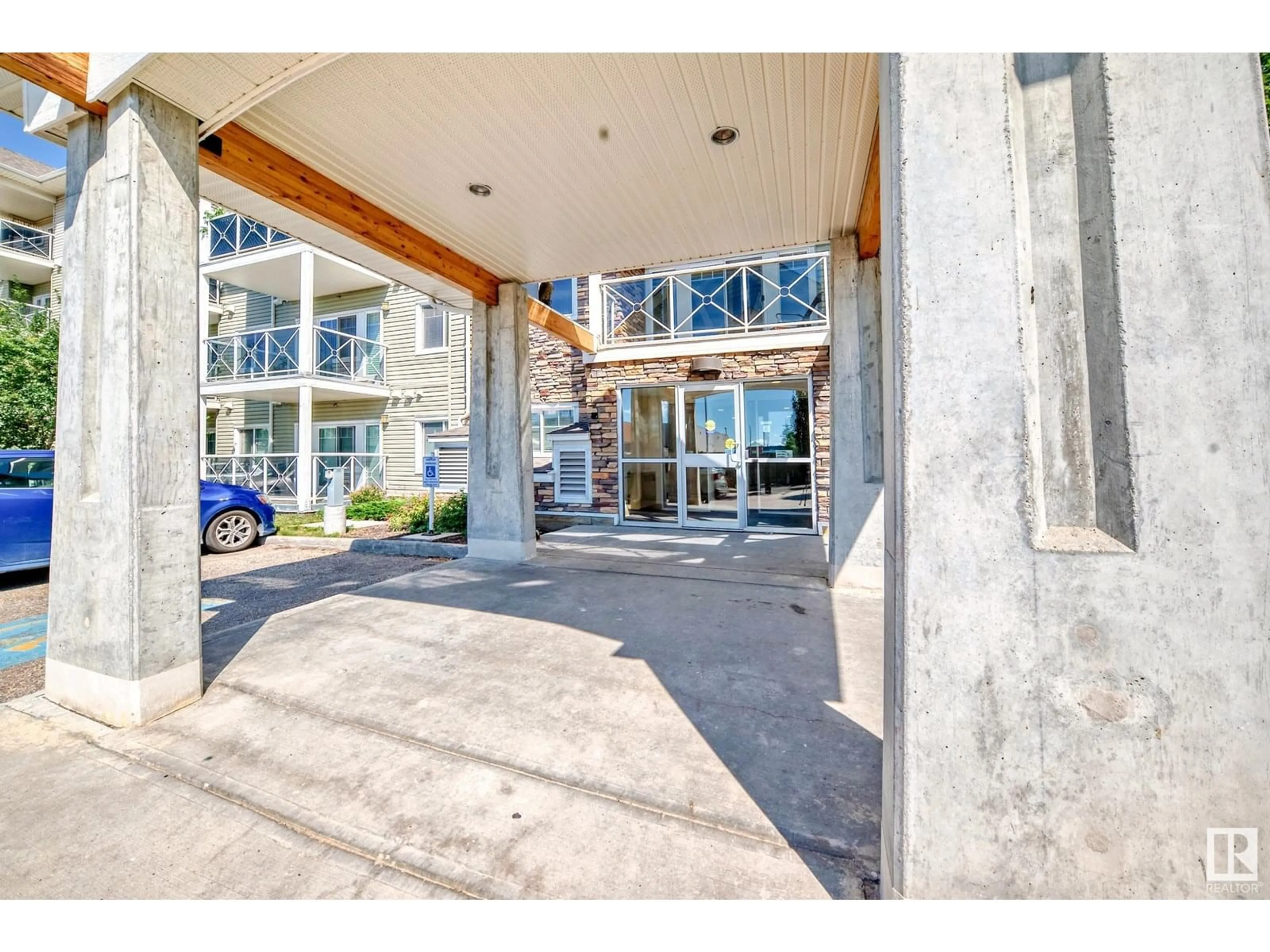 Indoor foyer for 202 - 12660 142 AVE NW, Edmonton Alberta T5X0J5