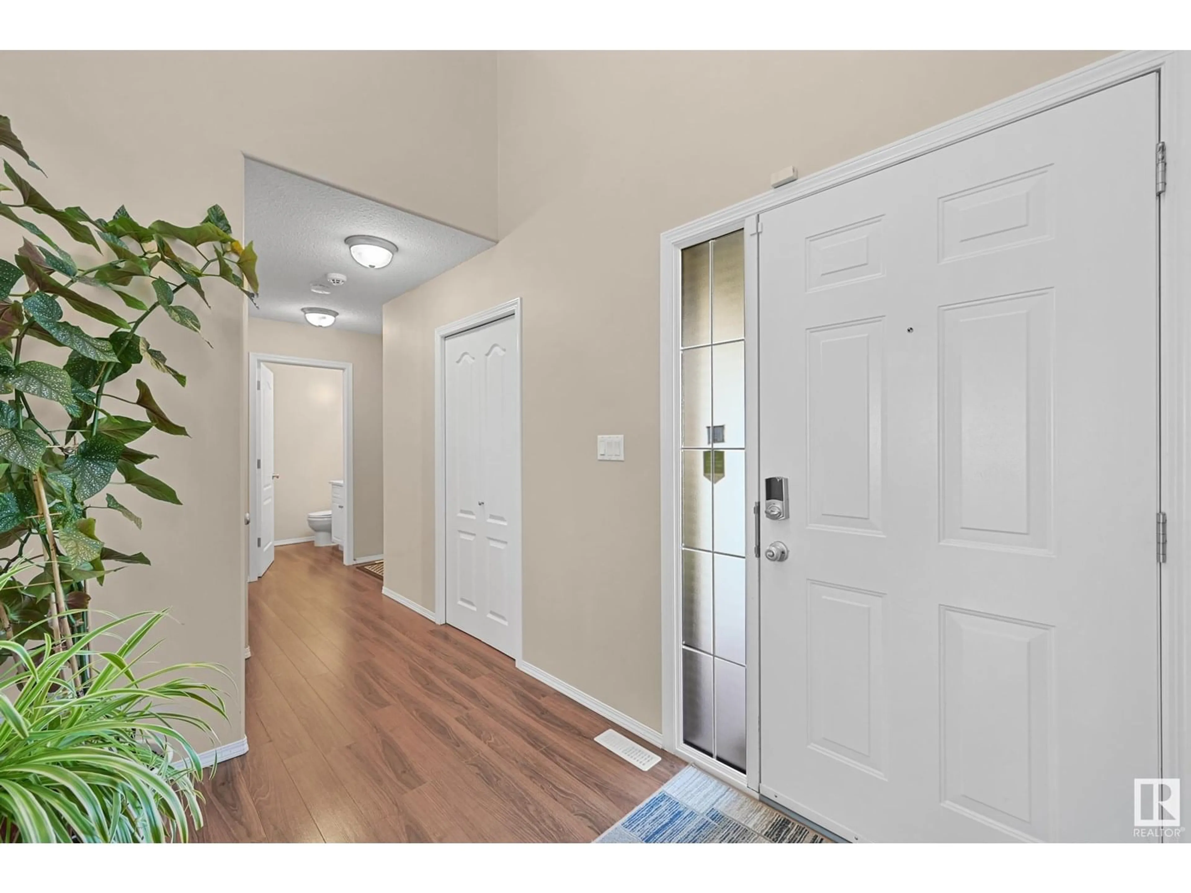 Indoor entryway for 3371 25 AV, Edmonton Alberta T6T1Y4