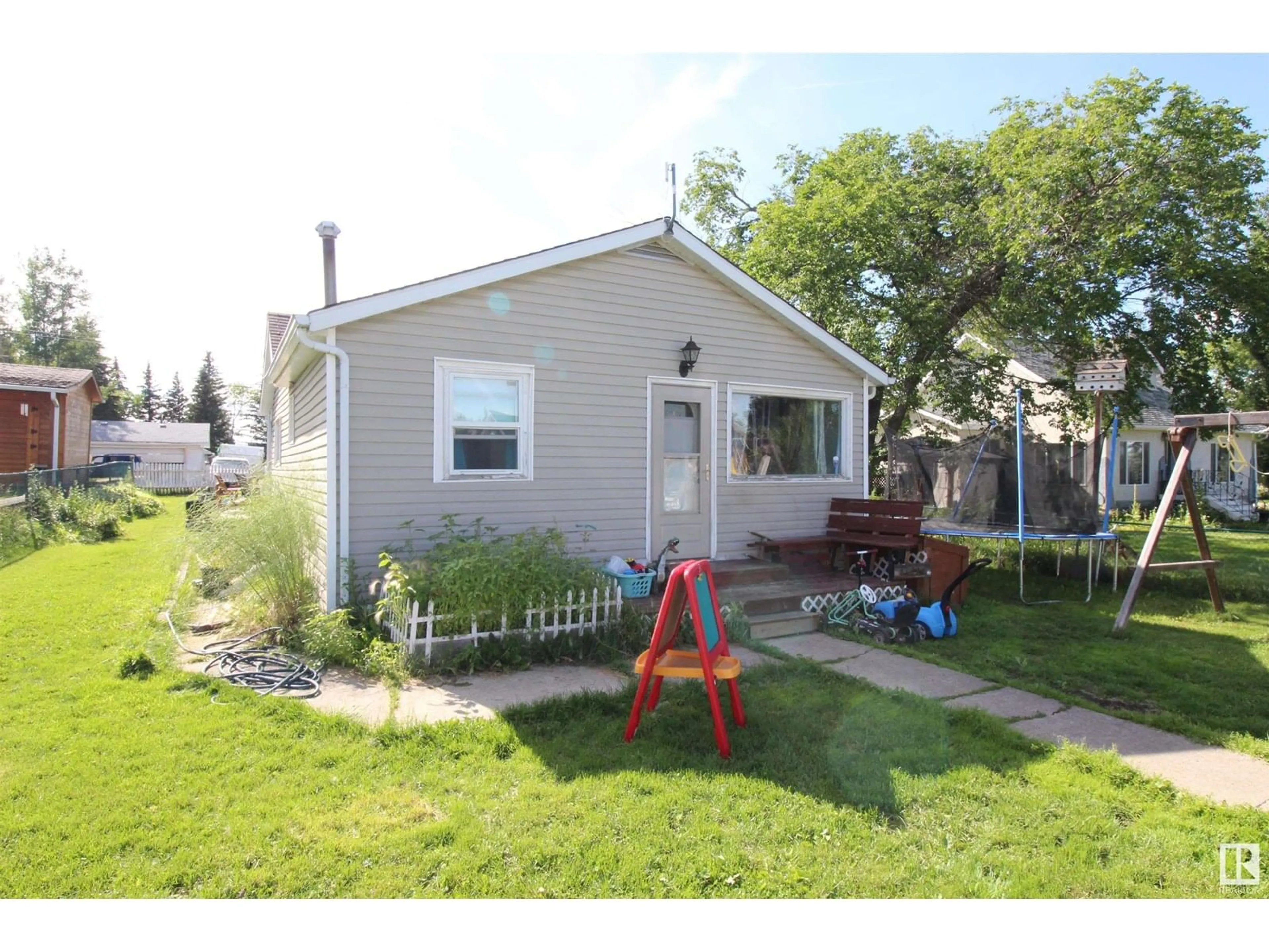 Unknown for 4722 53 ST, Mayerthorpe Alberta T0E1N0