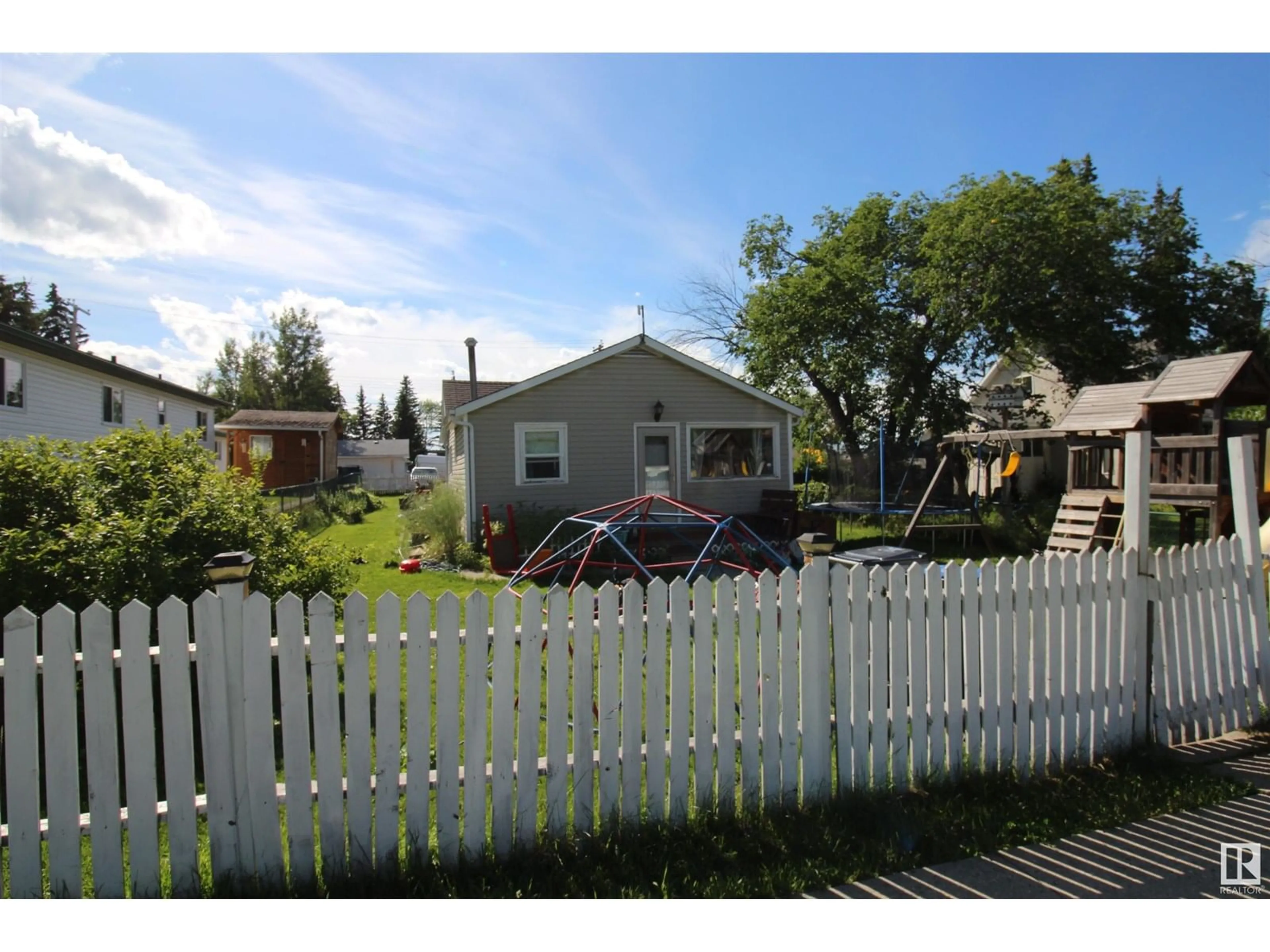 Unknown for 4722 53 ST, Mayerthorpe Alberta T0E1N0