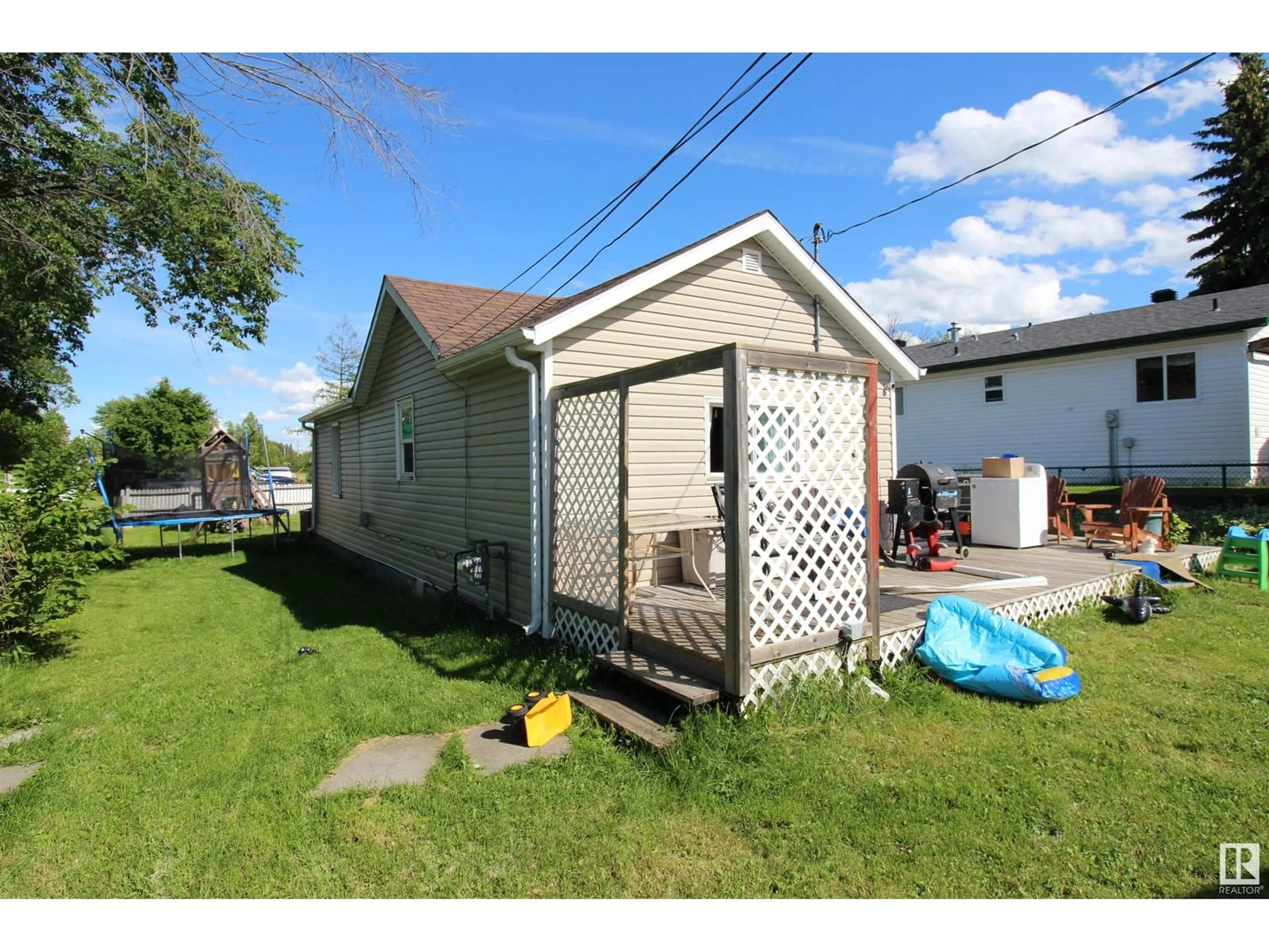 Shed for 4722 53 ST, Mayerthorpe Alberta T0E1N0