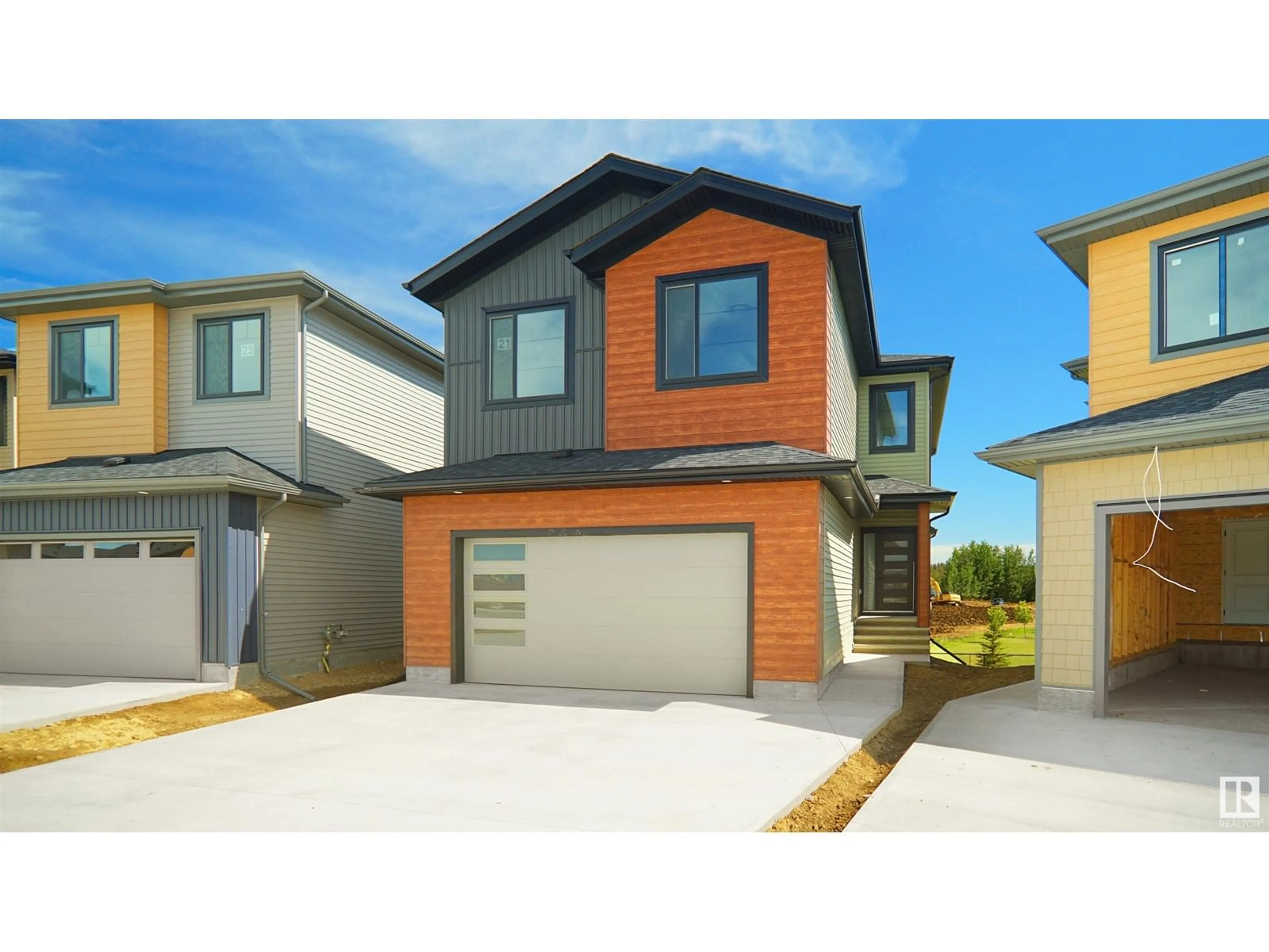 Home with vinyl exterior material, street for 21 TRILL POINT, Spruce Grove Alberta T7X0Z4