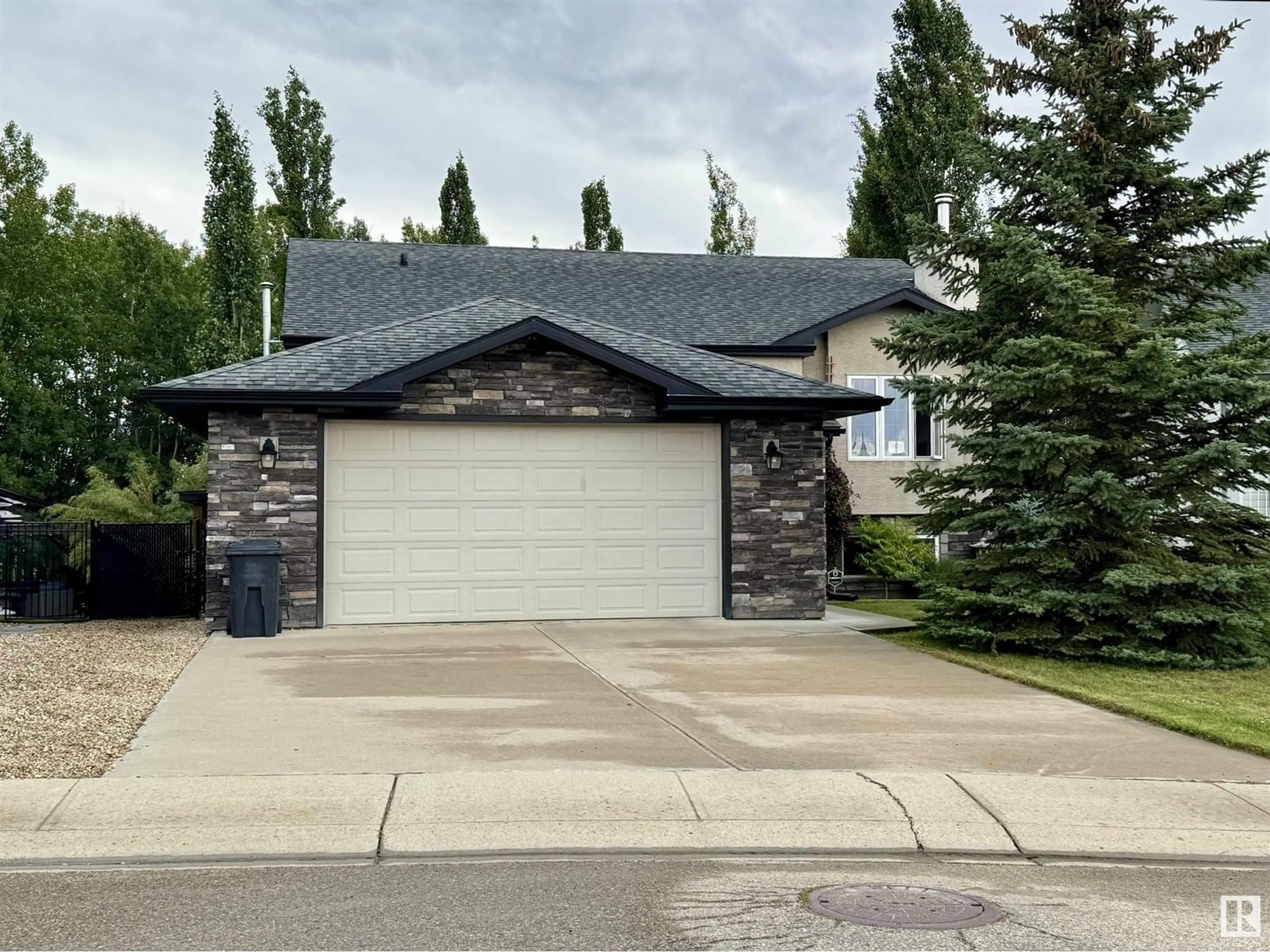 Unknown for 3900 47 AV, Drayton Valley Alberta T7A0A8