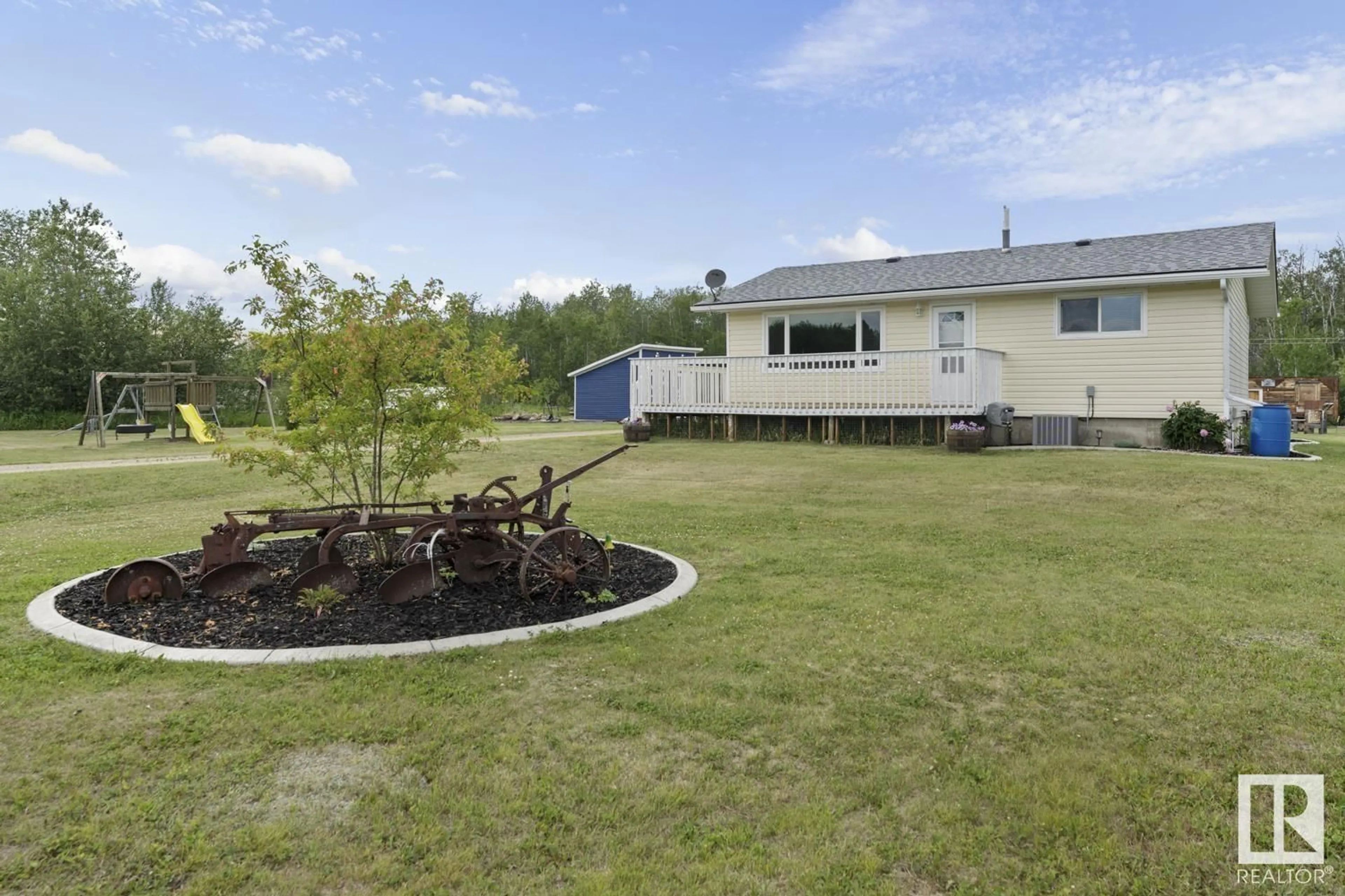 A pic from outside/outdoor area/front of a property/back of a property/a pic from drone, unknown for 43514 TWP RD 630, Rural Bonnyville M.D. Alberta T0A0B0