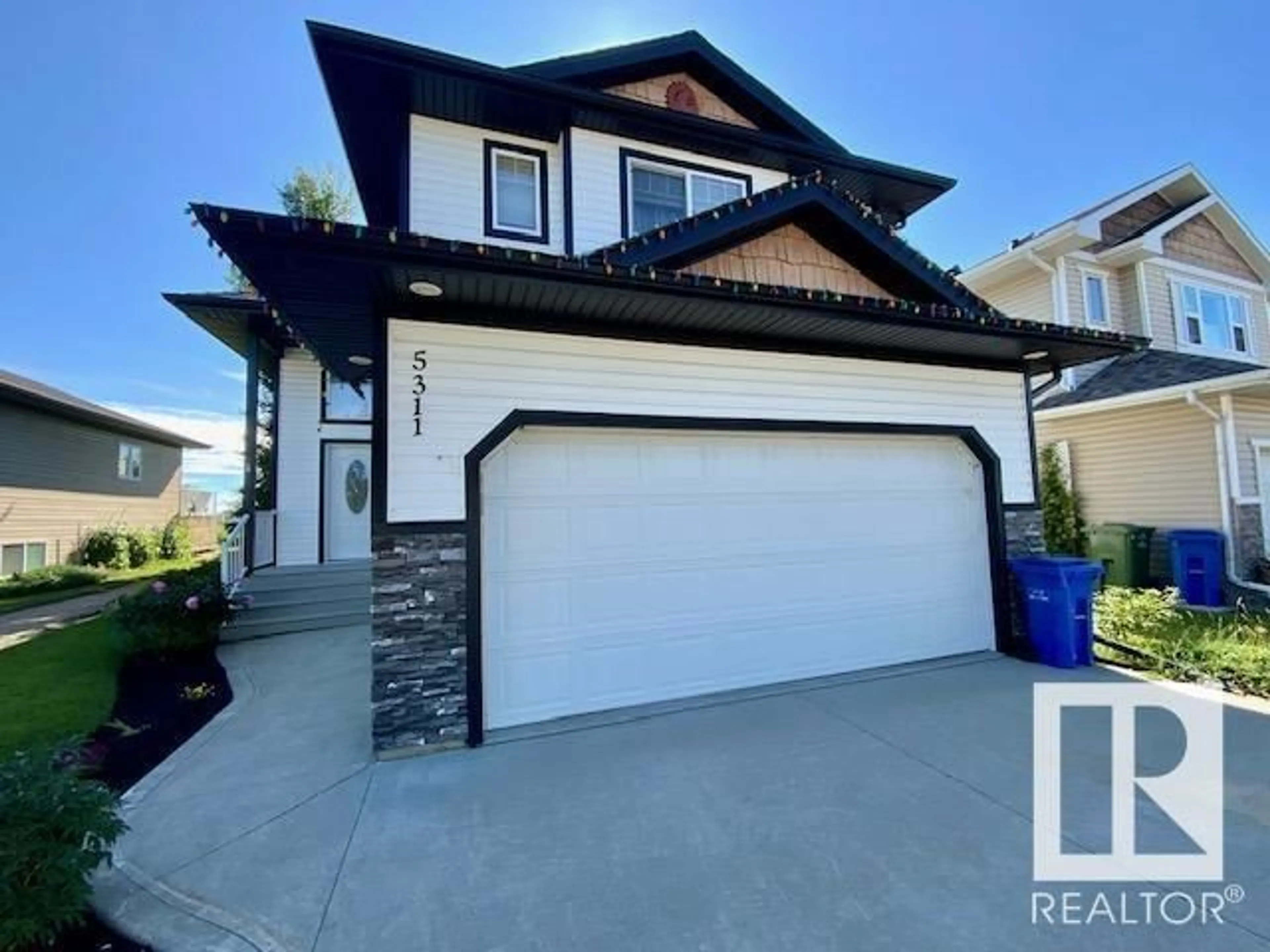 Home with vinyl exterior material, water/lake/river/ocean view for 5311 42 ST, Wetaskiwin Alberta T9A3T1