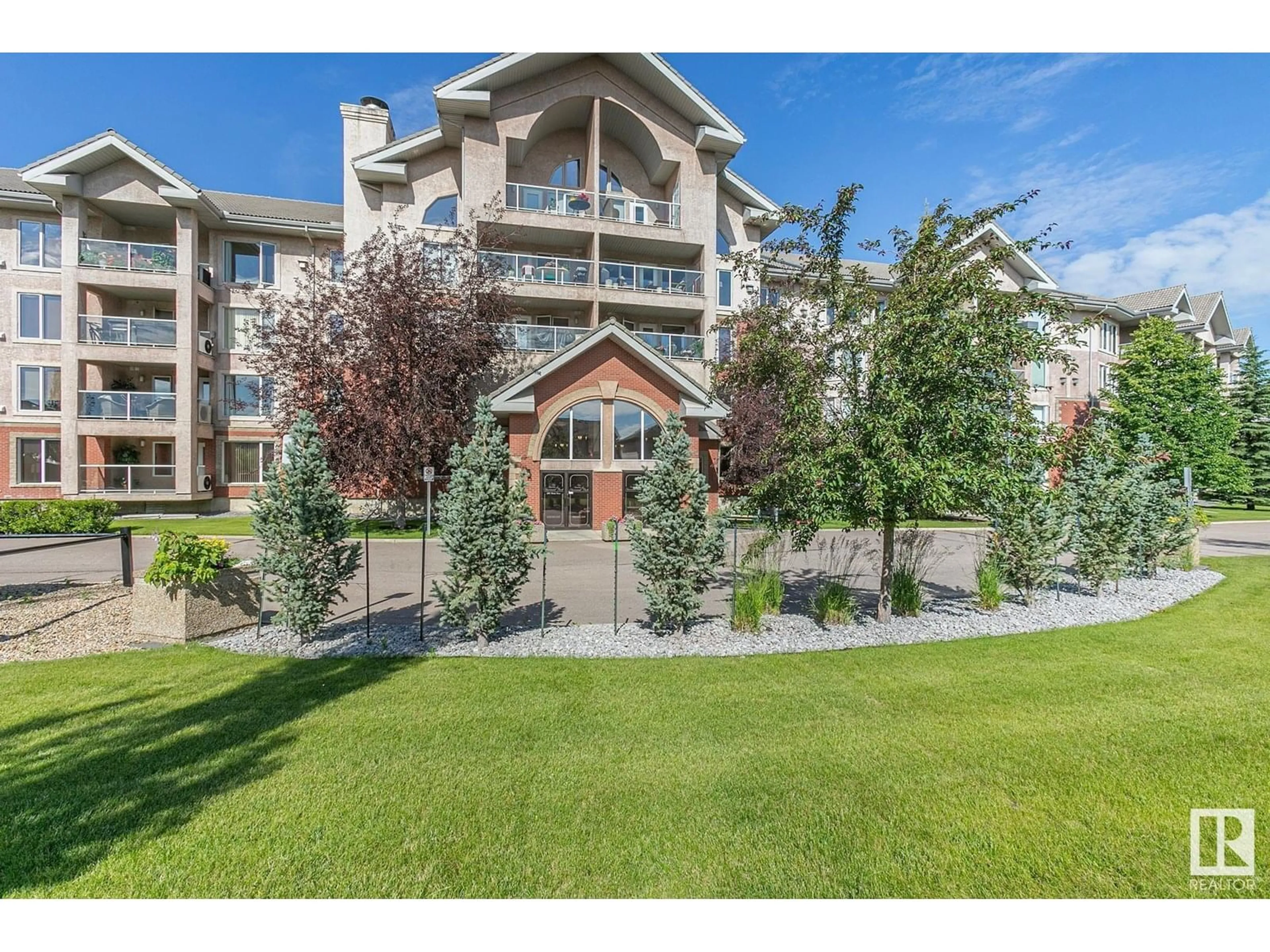 Unknown for 332 BETHEL DR, Sherwood Park Alberta T8H2C5