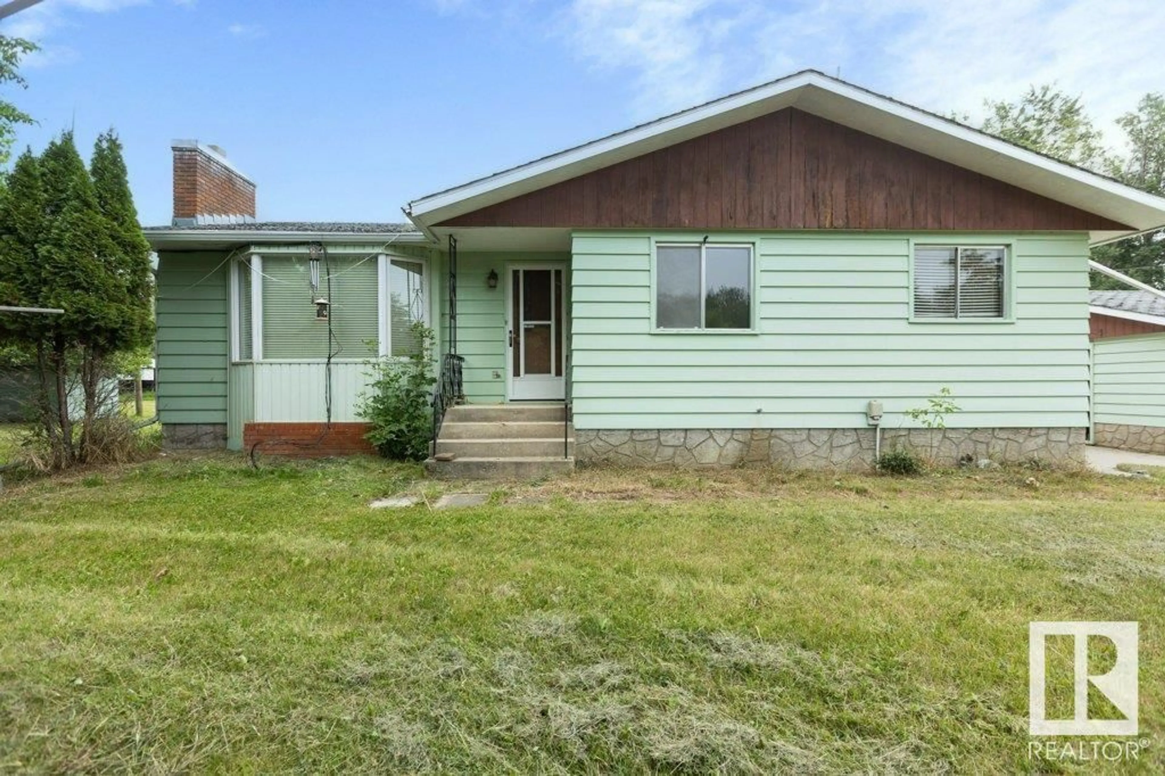 Home with vinyl exterior material, street for 64223 RG RD 13, Rural Westlock County Alberta T0G0Y0