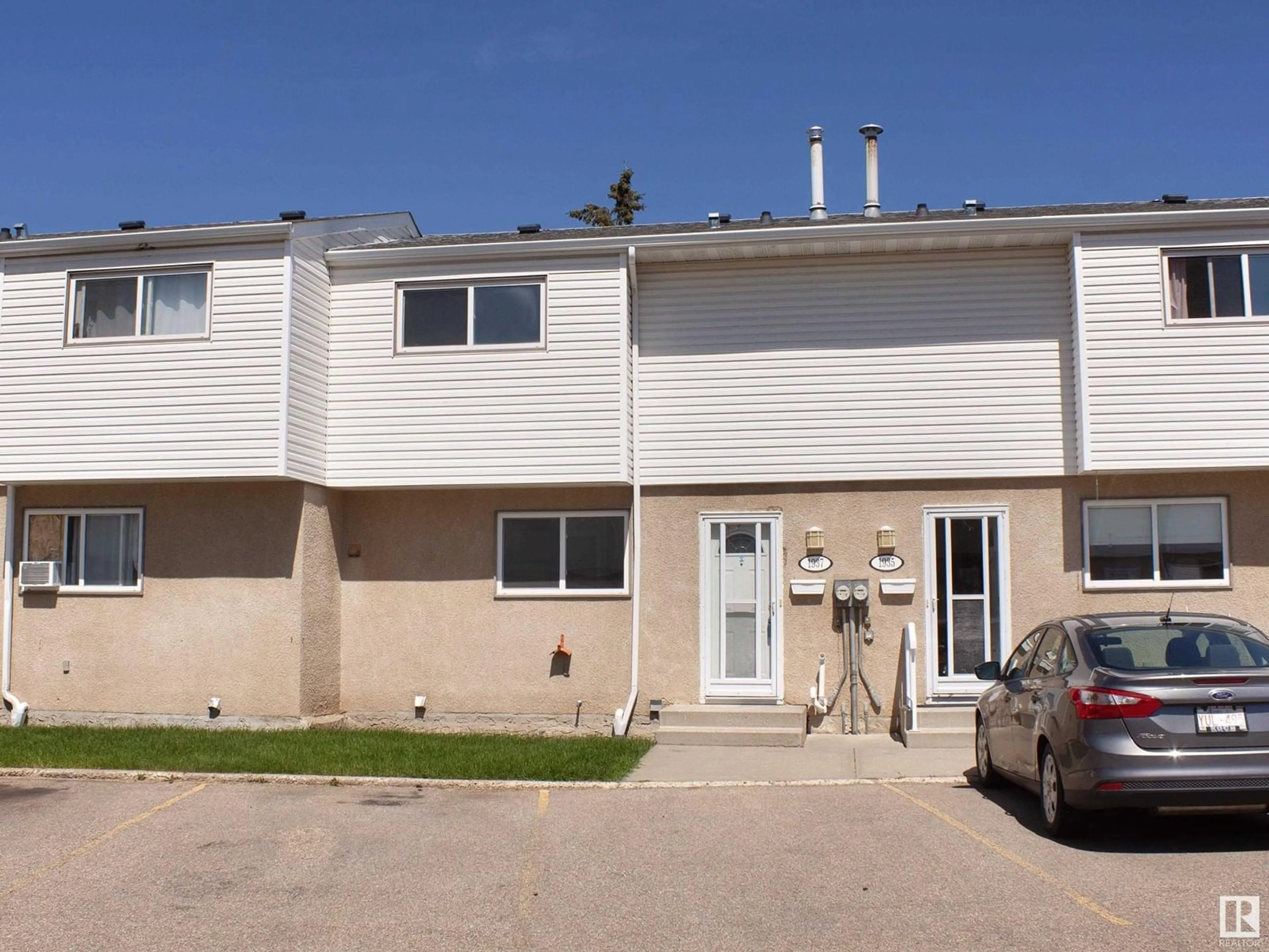 Home with vinyl exterior material, street for 1937 73 ST, Edmonton Alberta T6K2B6