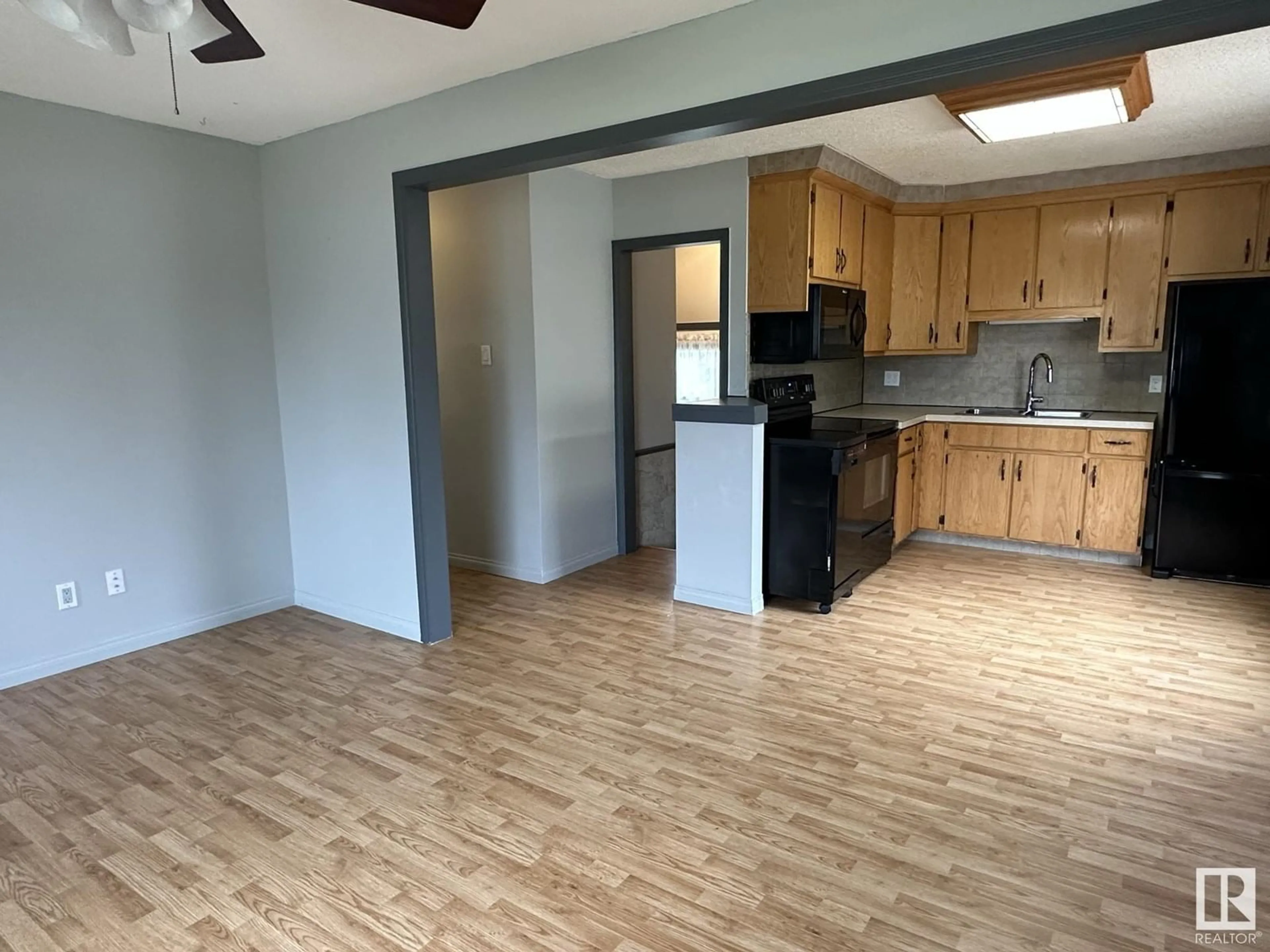 Open concept kitchen, unknown for 4505 52 ST, Smoky Lake Town Alberta T0A3C0
