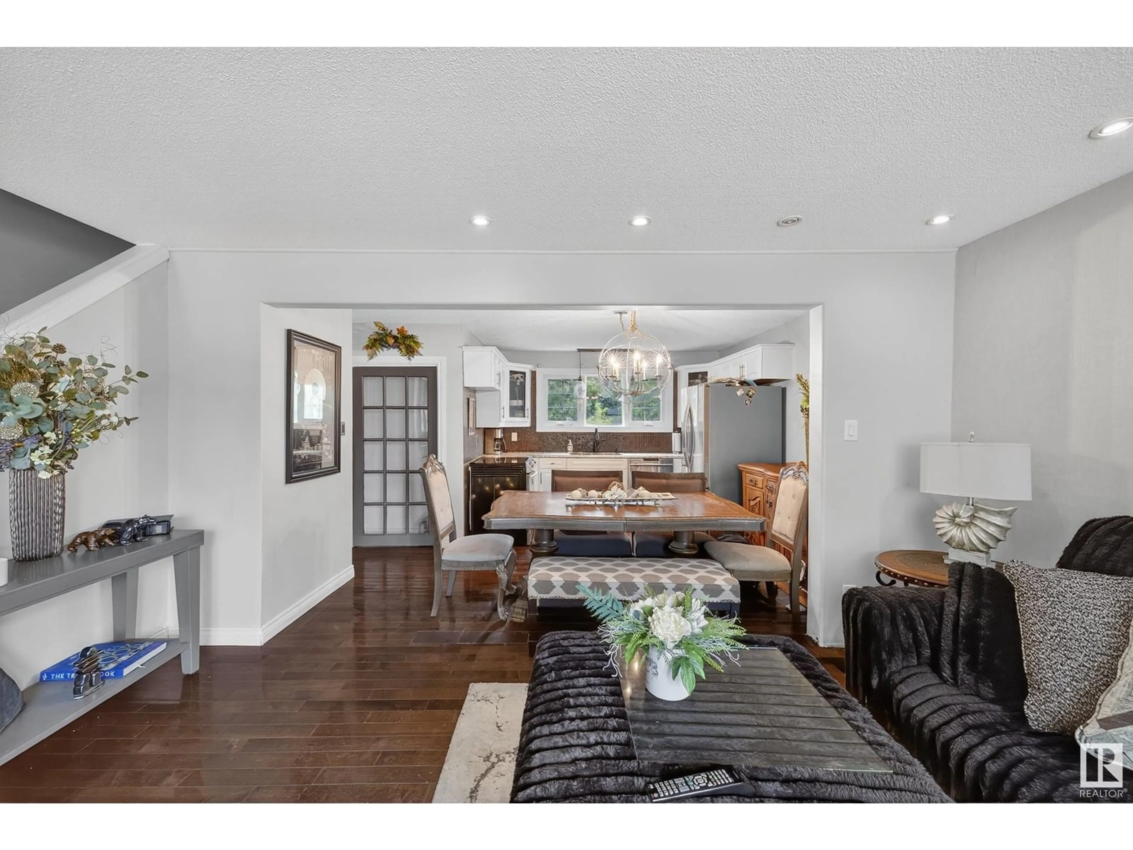 Living room with furniture, unknown for 11447 39 AV NW, Edmonton Alberta T6J0M5