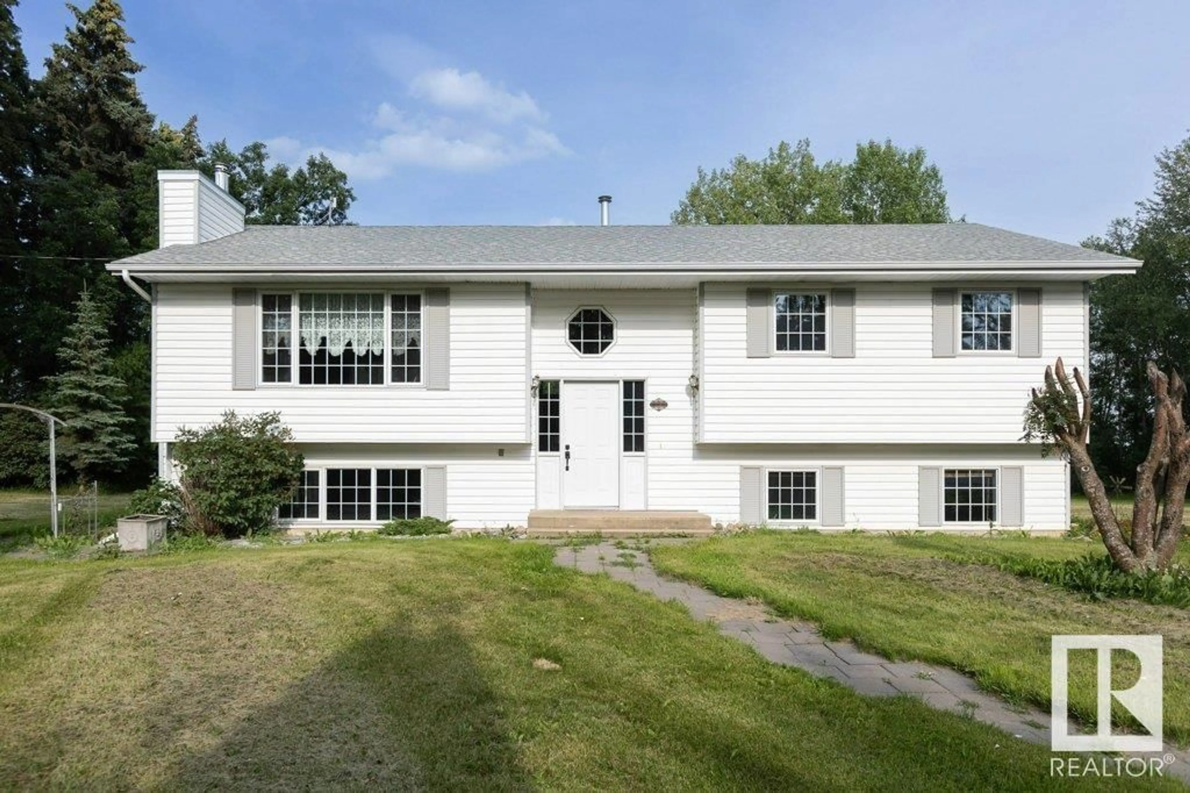 Home with vinyl exterior material, unknown for 64217 RG RD 12, Rural Westlock County Alberta T0G0Y0