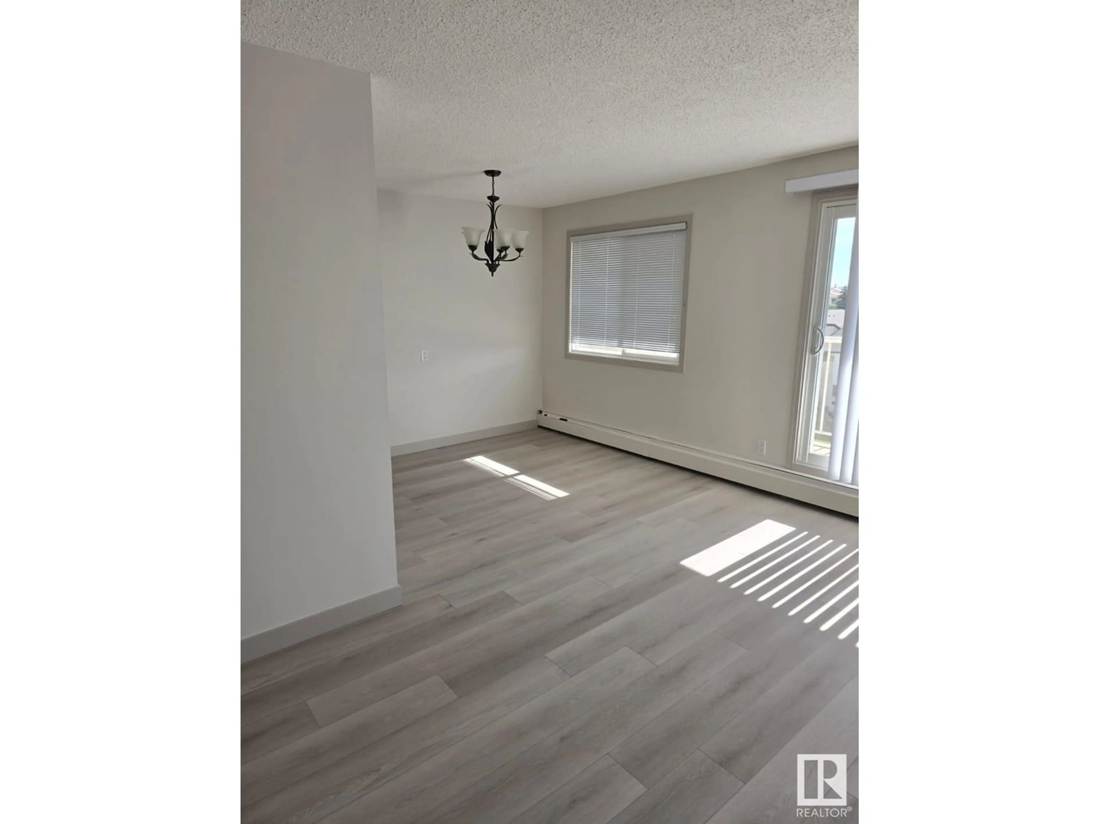 A pic of a room for 408 18204 93 AV NW, Edmonton Alberta T5T4K6