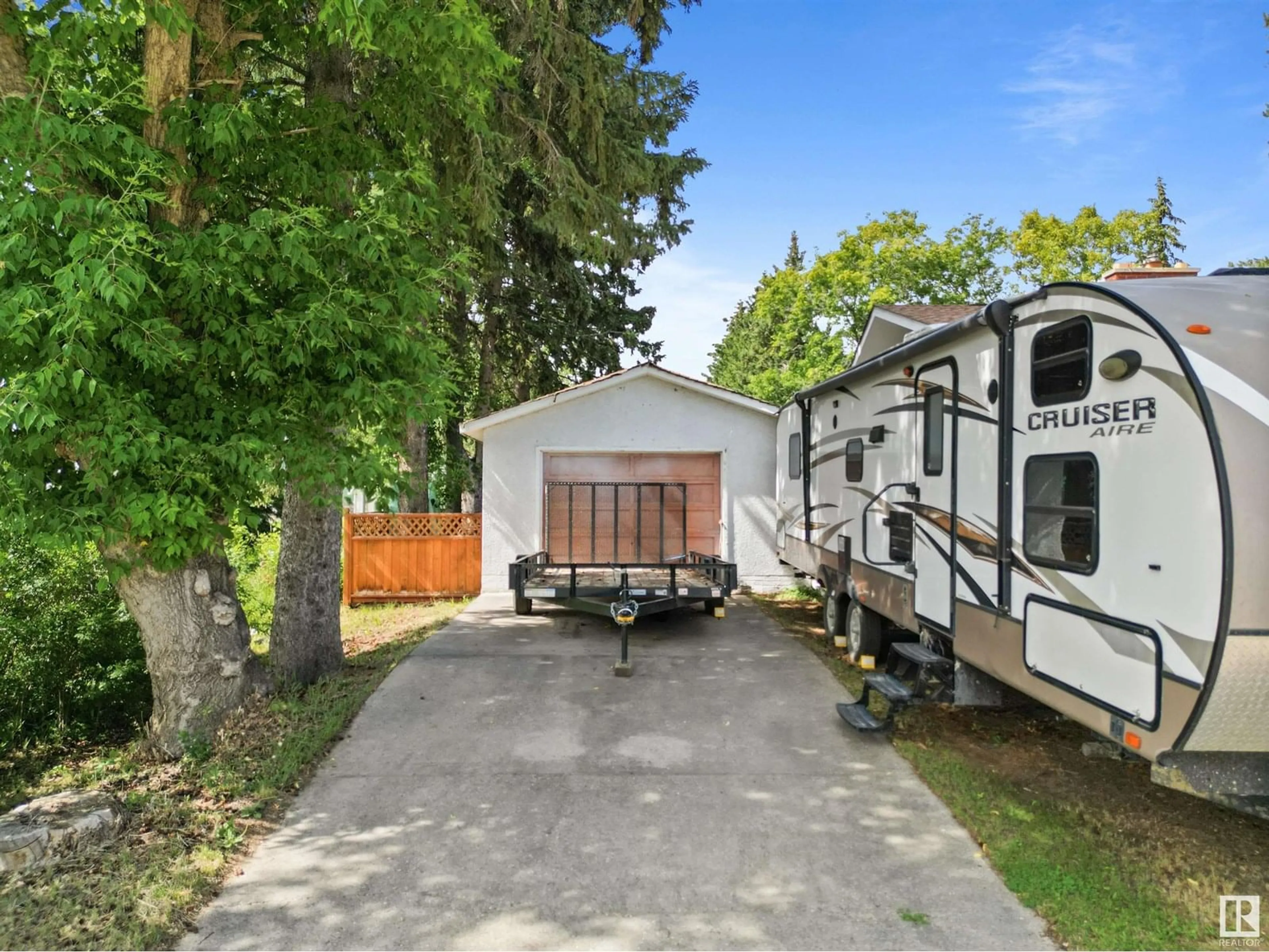 A pic from outside/outdoor area/front of a property/back of a property/a pic from drone, street for 4916 51 AVENUE, Breton Alberta T0C0P0