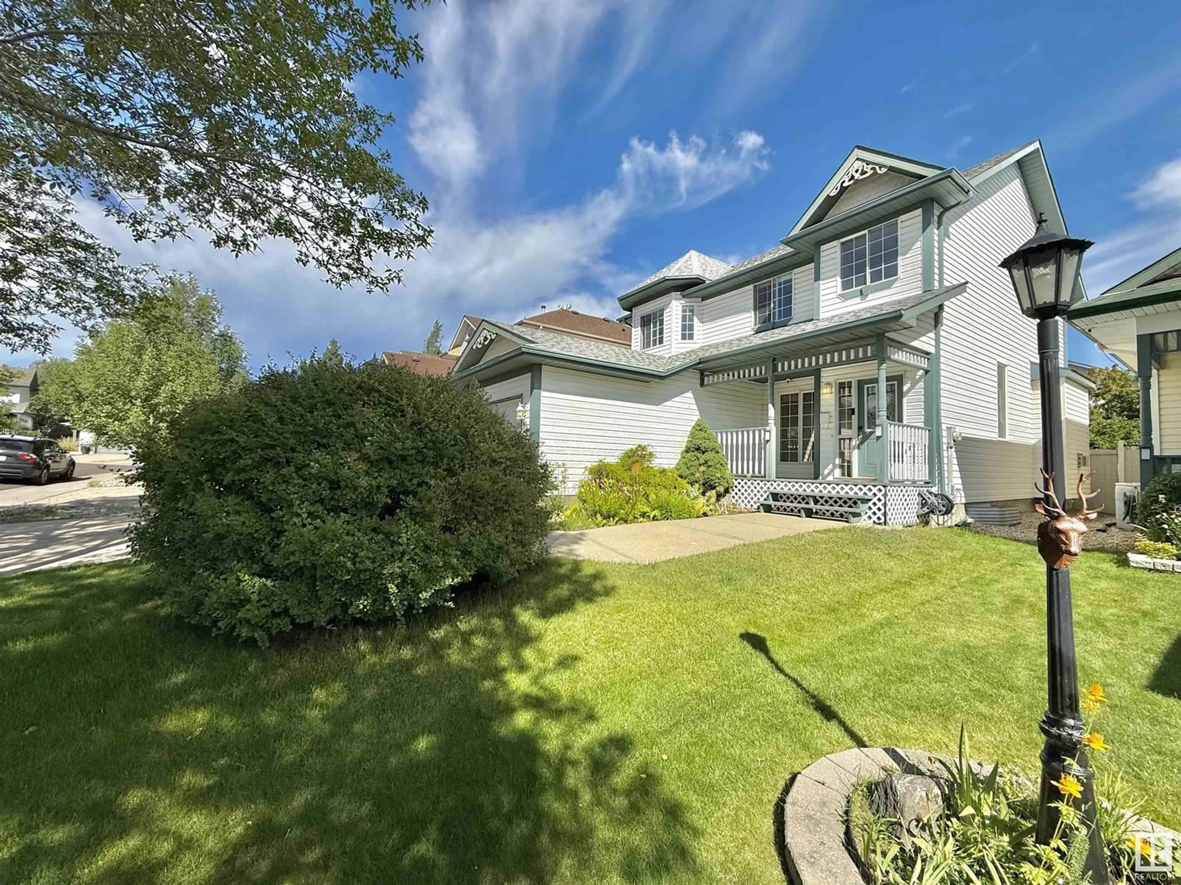 A pic from outside/outdoor area/front of a property/back of a property/a pic from drone, street for 706 ORMSBY ROAD, Edmonton Alberta T5T6E4